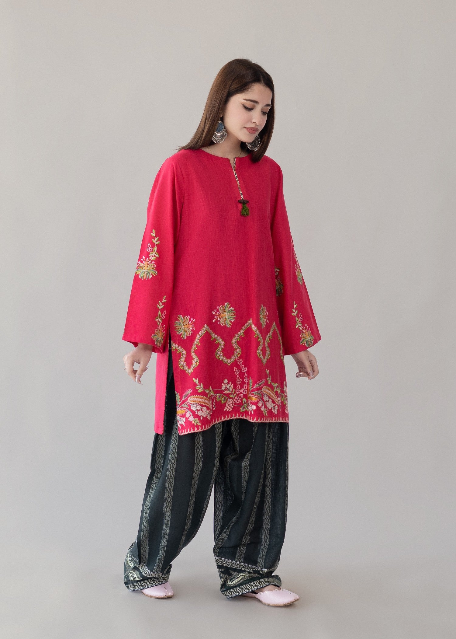 slub khaddar Kurta Set in Shocking pink