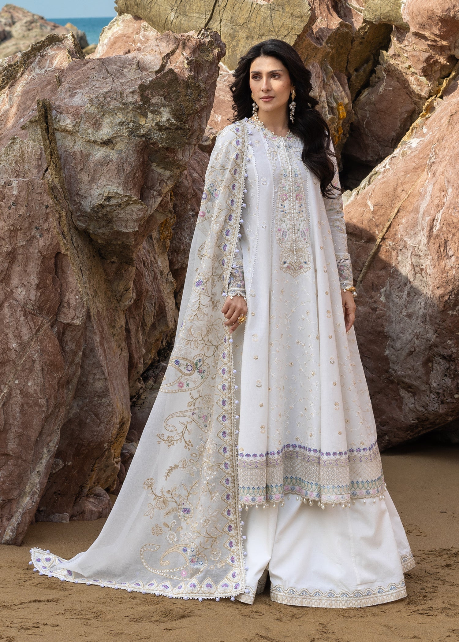 Festive Luxury Lawn – Noor