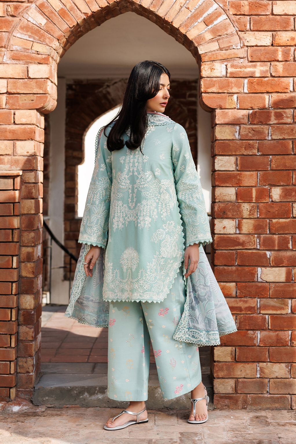 Mirabelle Festive Luxury Lawn – ISOLDE