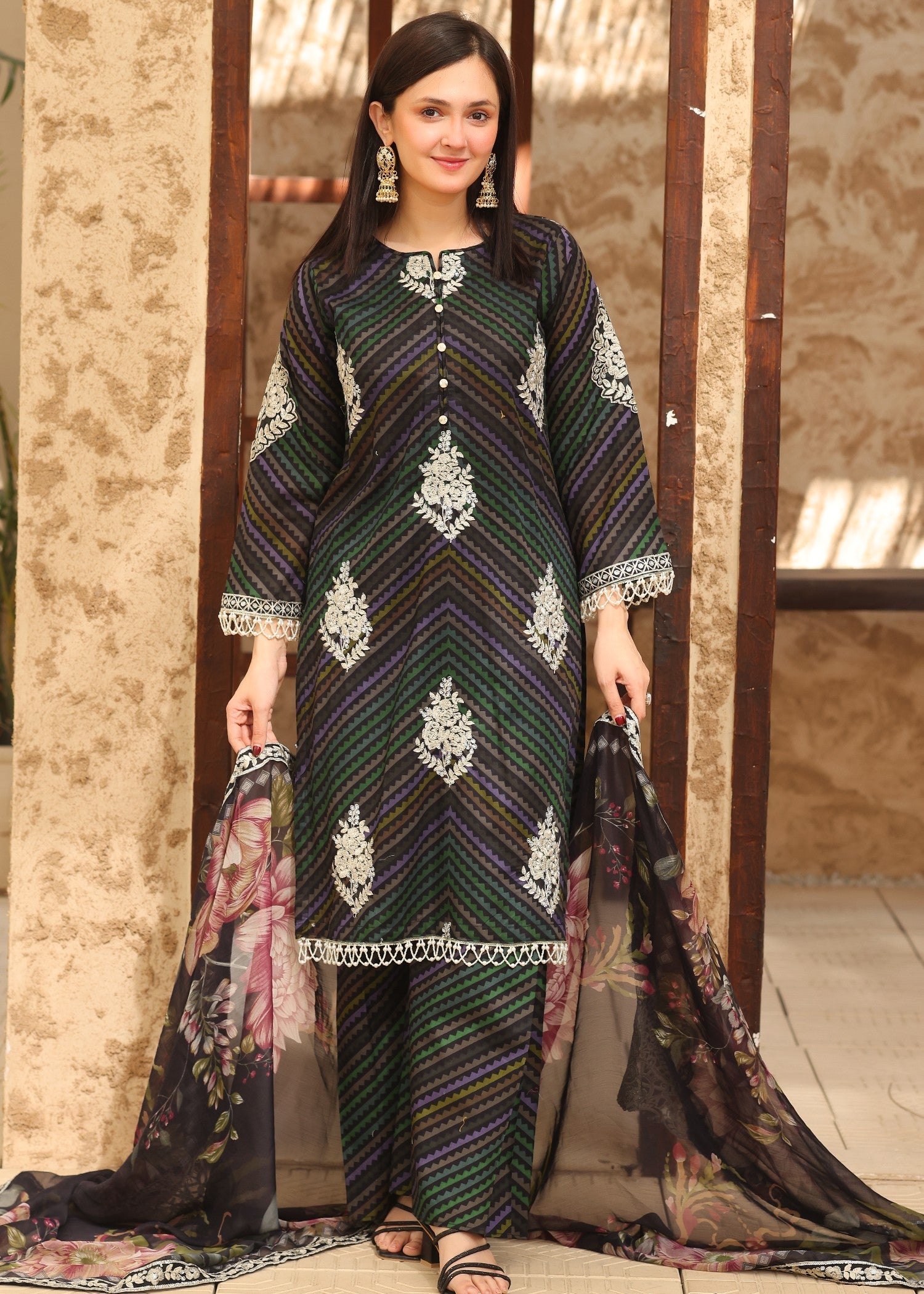 lawn Unstitched in Onyx