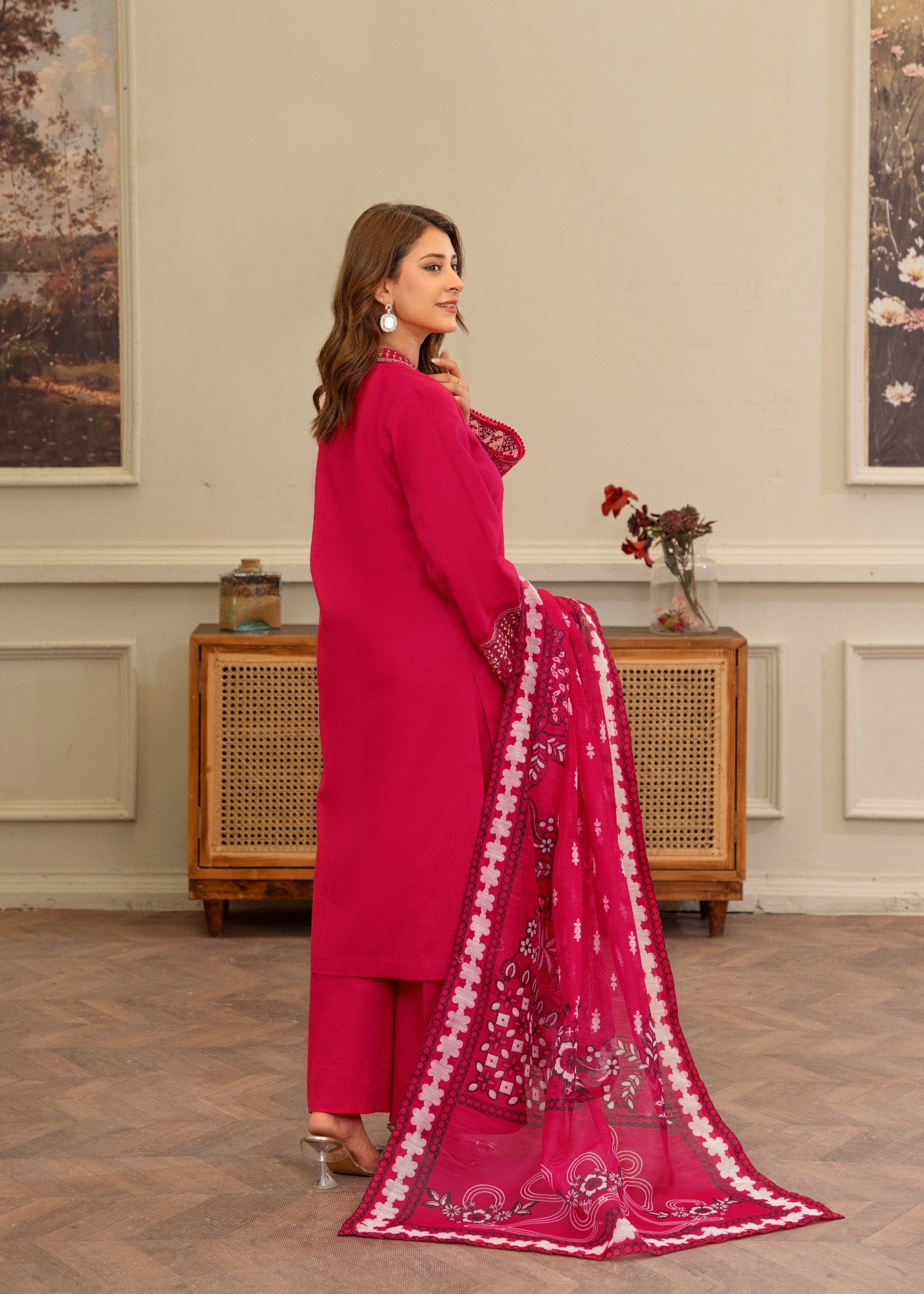 lawn karandi Kurta Set in Hot pink