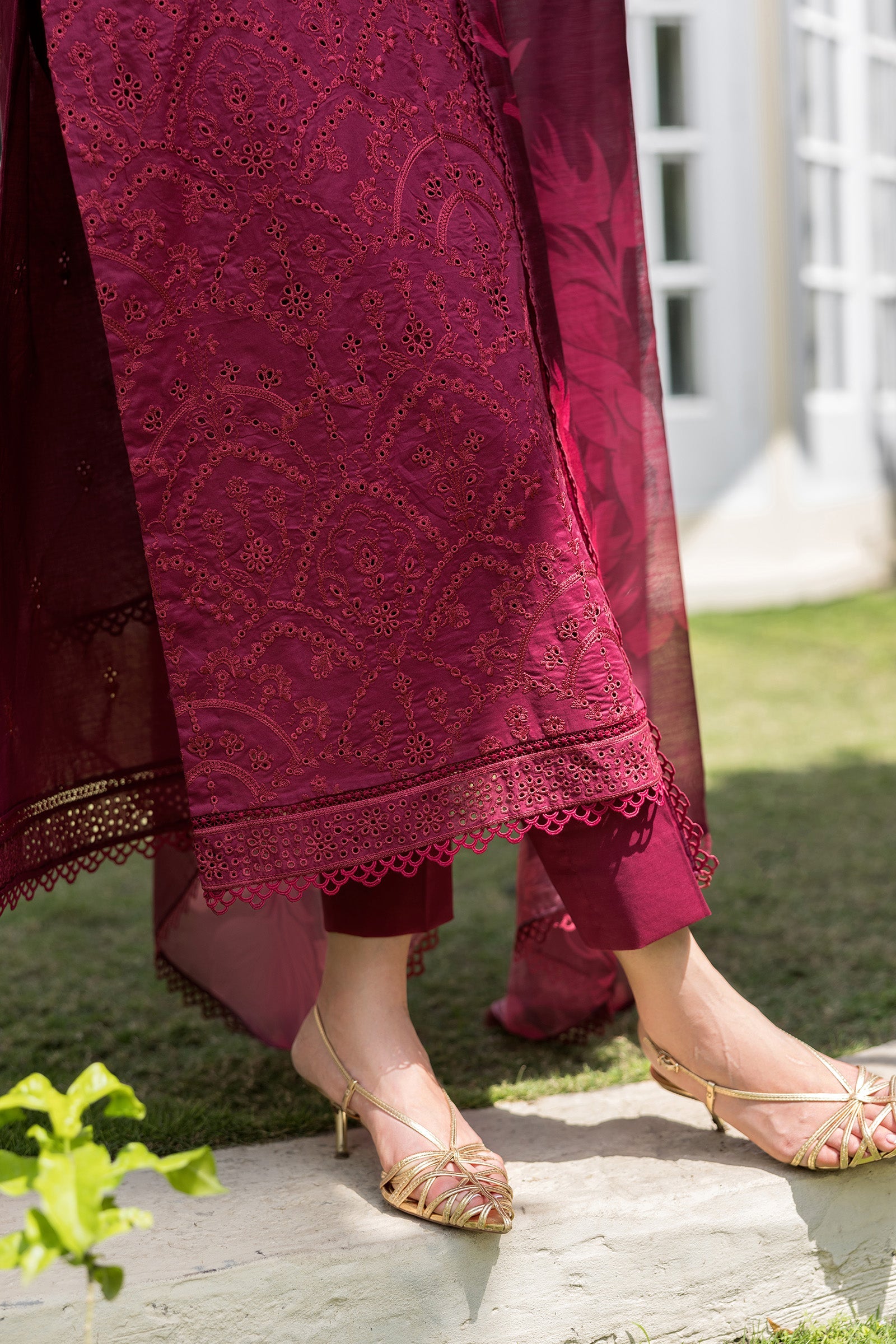 Summer Lawn – Freya