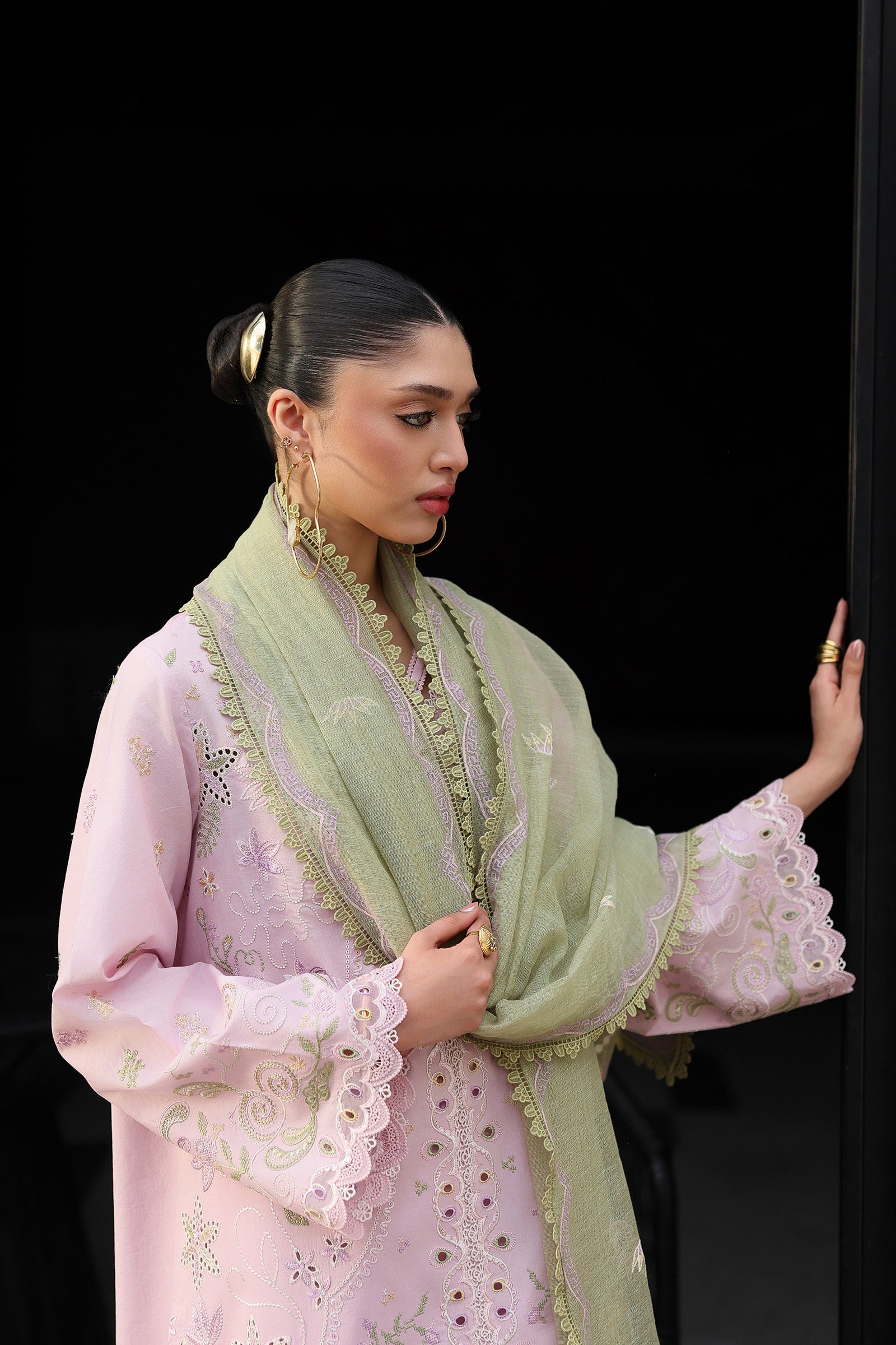 Qline Lawn Drop II – QKL-12 ZAYLA