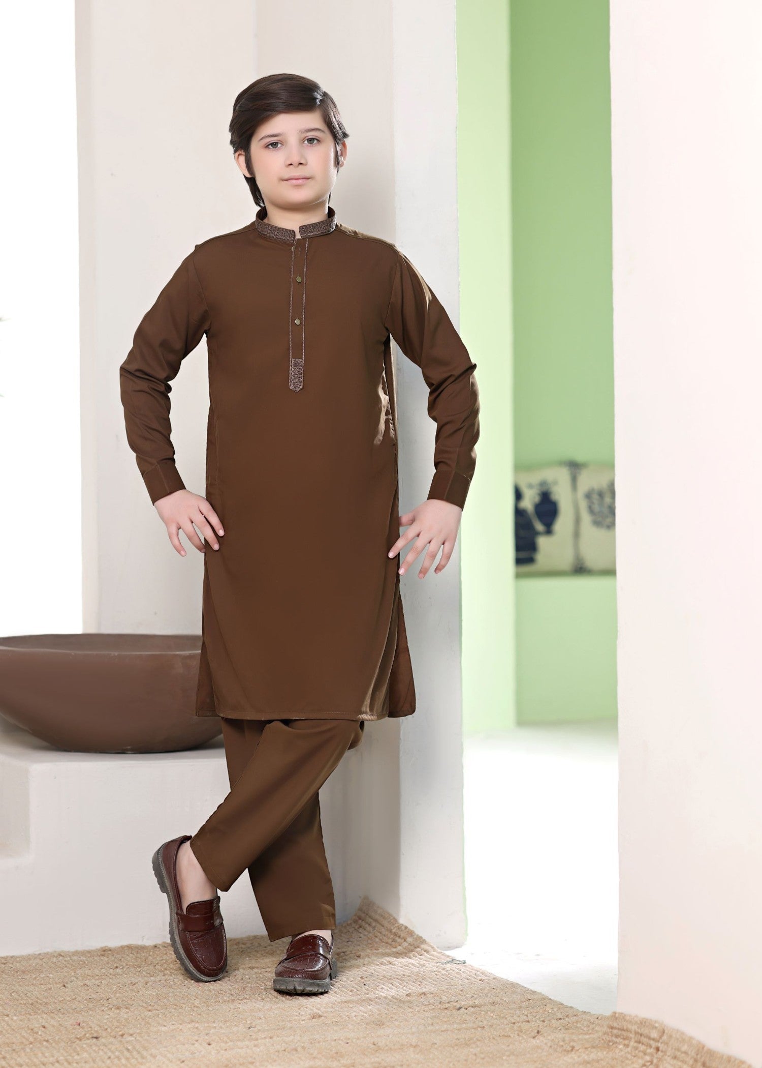 wash & wear Kurta Set in Brown