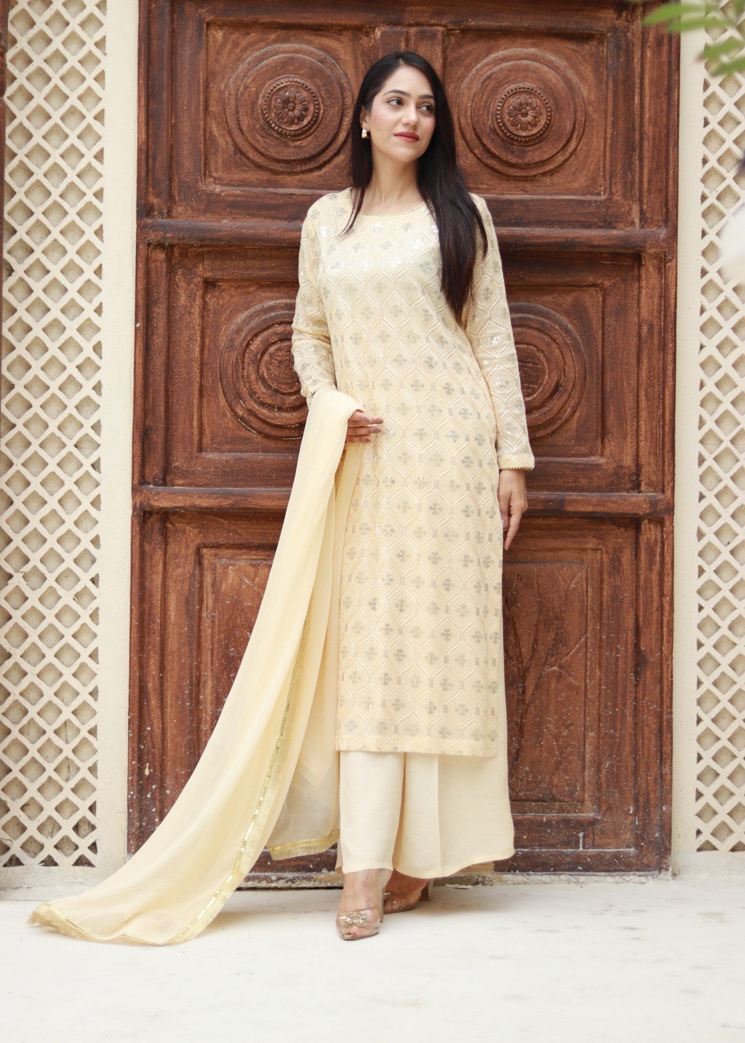 bemberg crinkle chiffon Kurta Set in Lemon chiffon