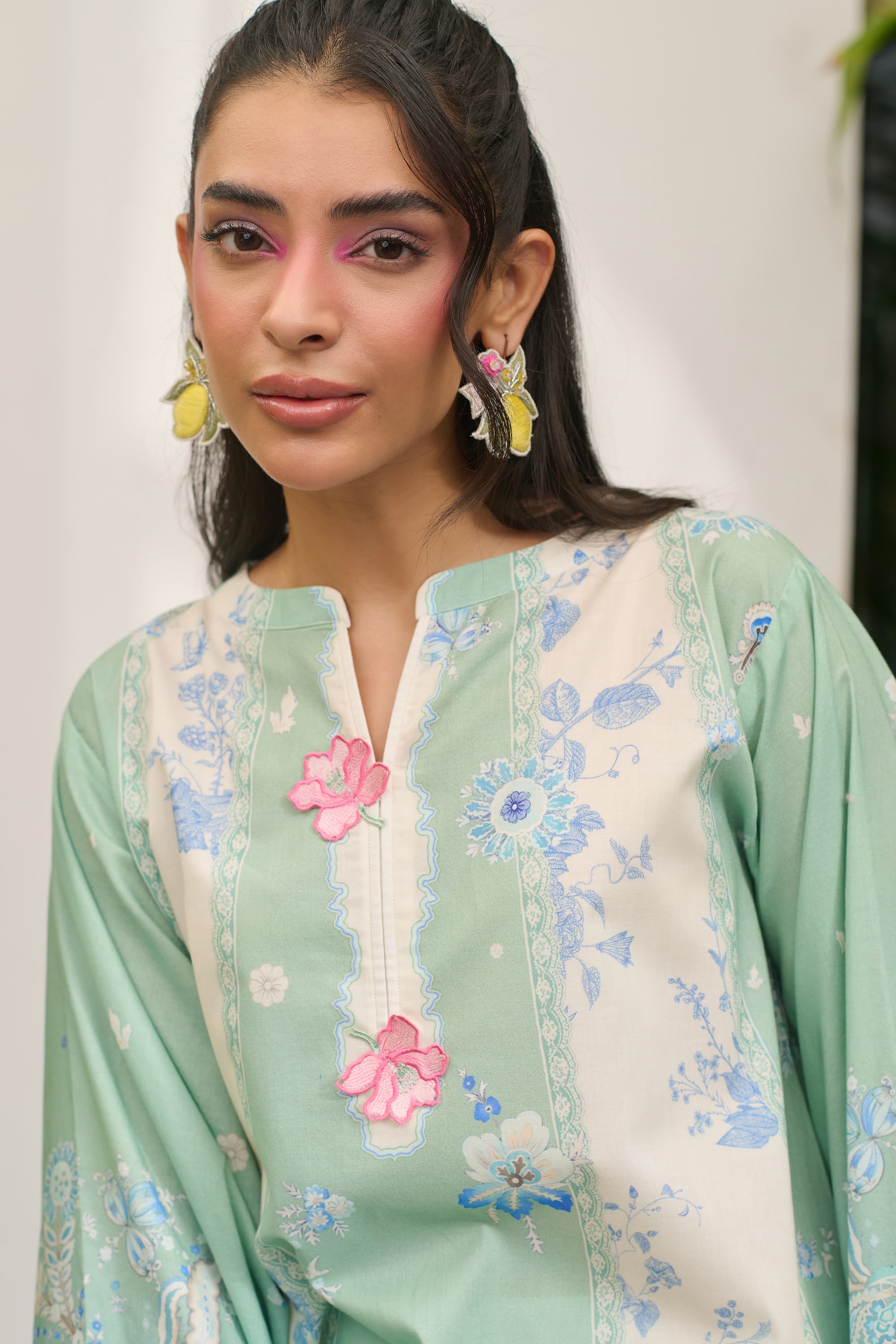 lawn Kurta Set in Ivory, mint green