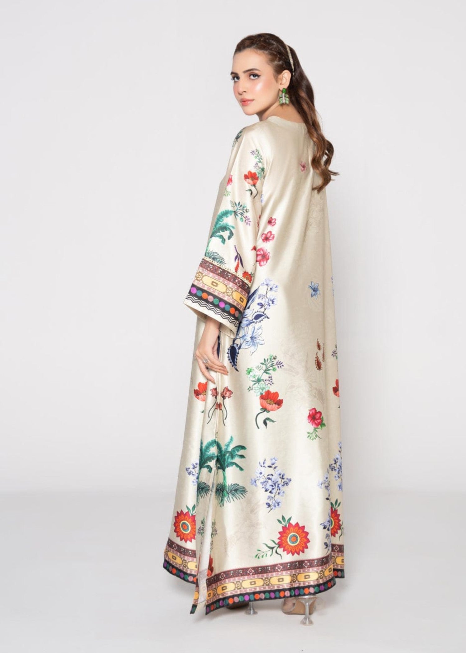 crepe silk Kaftan in White smoke