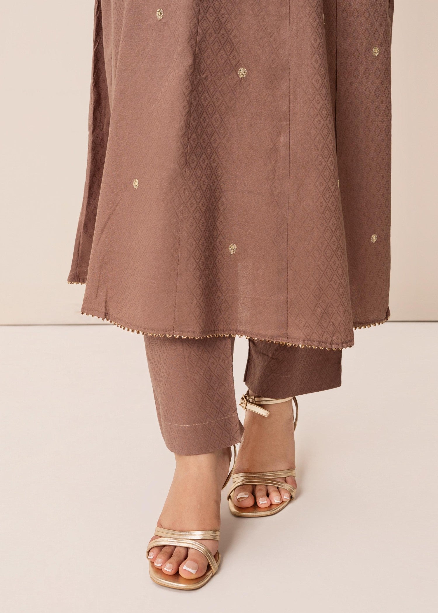 net Pishwas in Almond brown