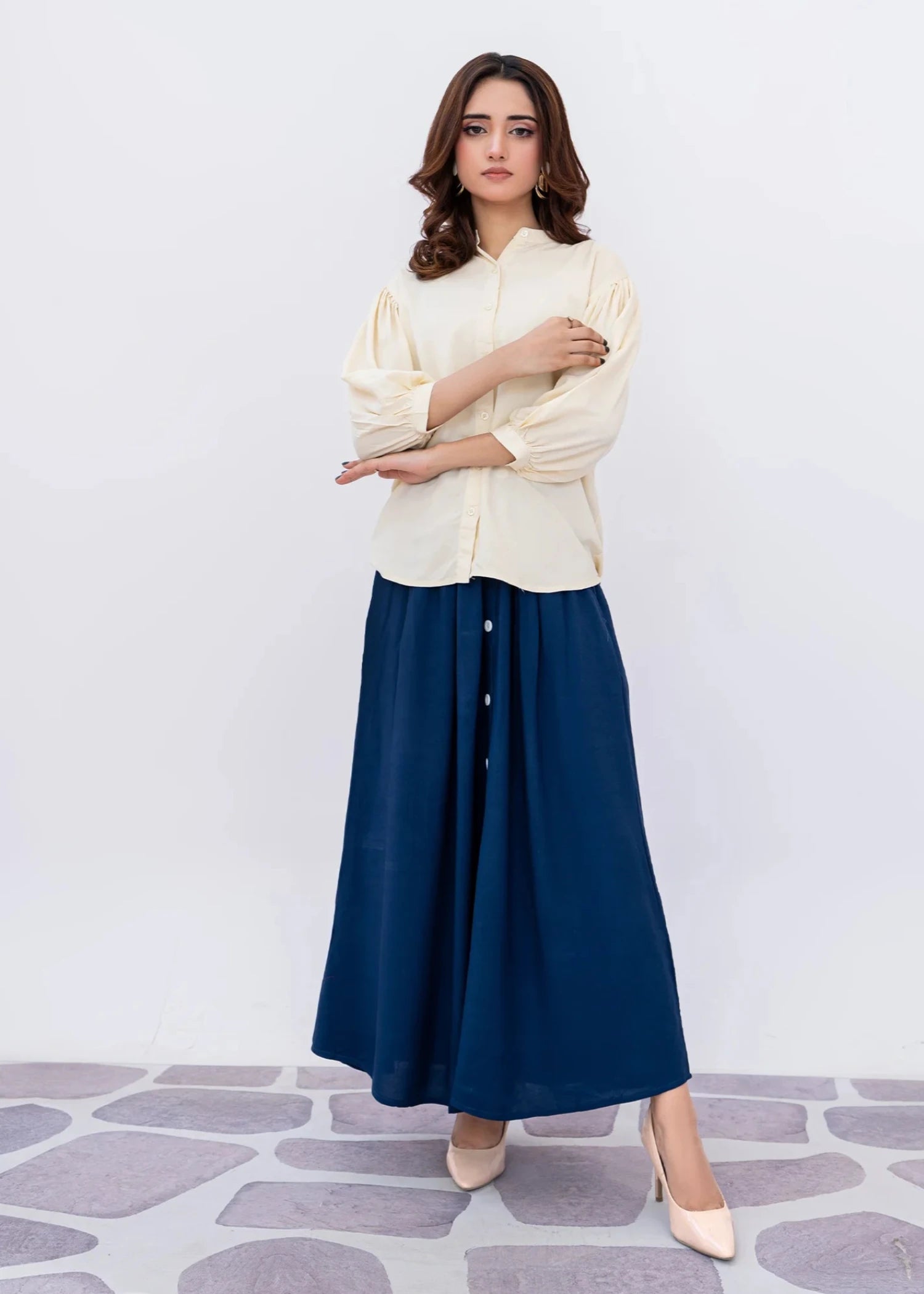 linen Top in Cream, navy blue