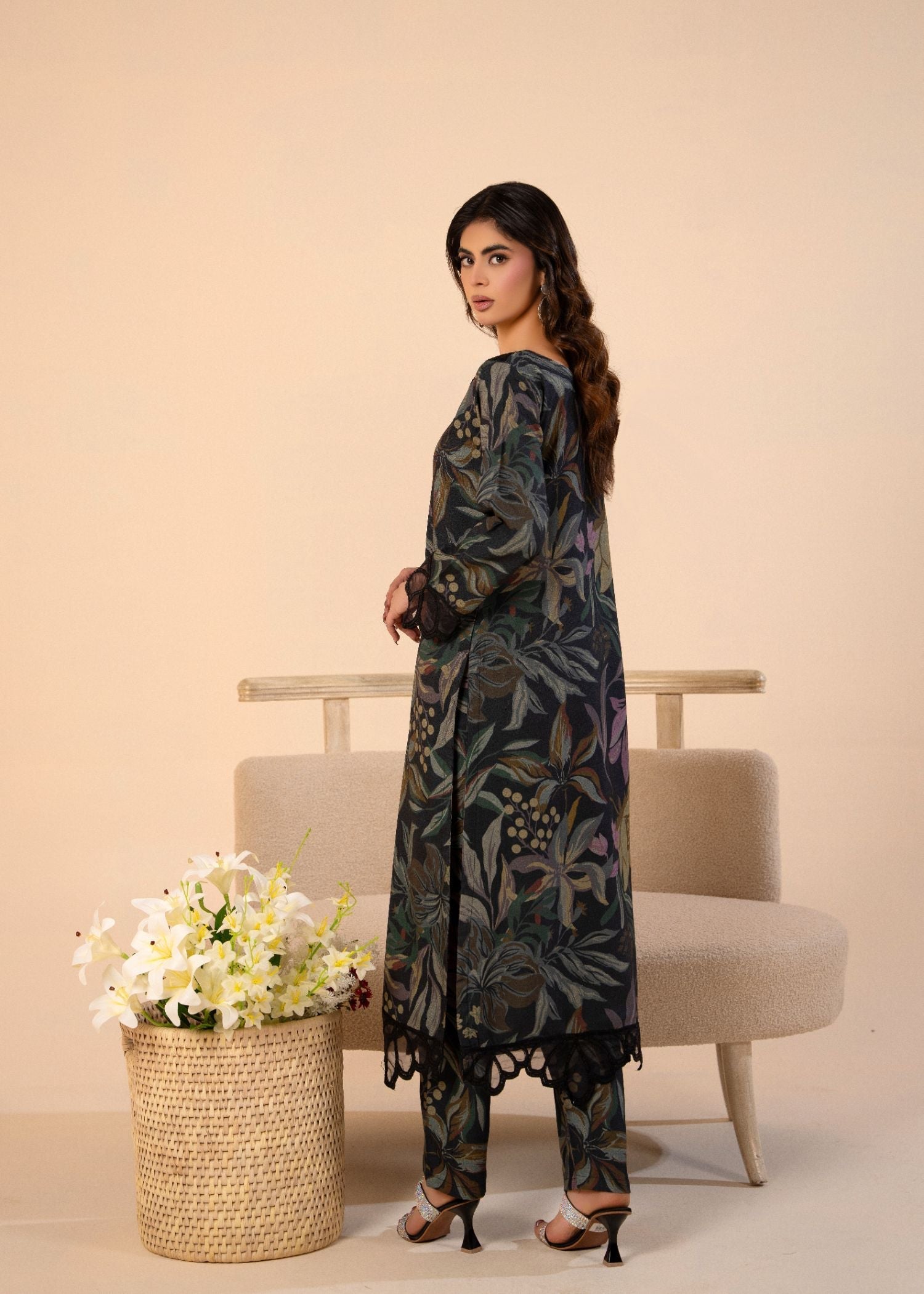 dhanak Kurta Set in Black