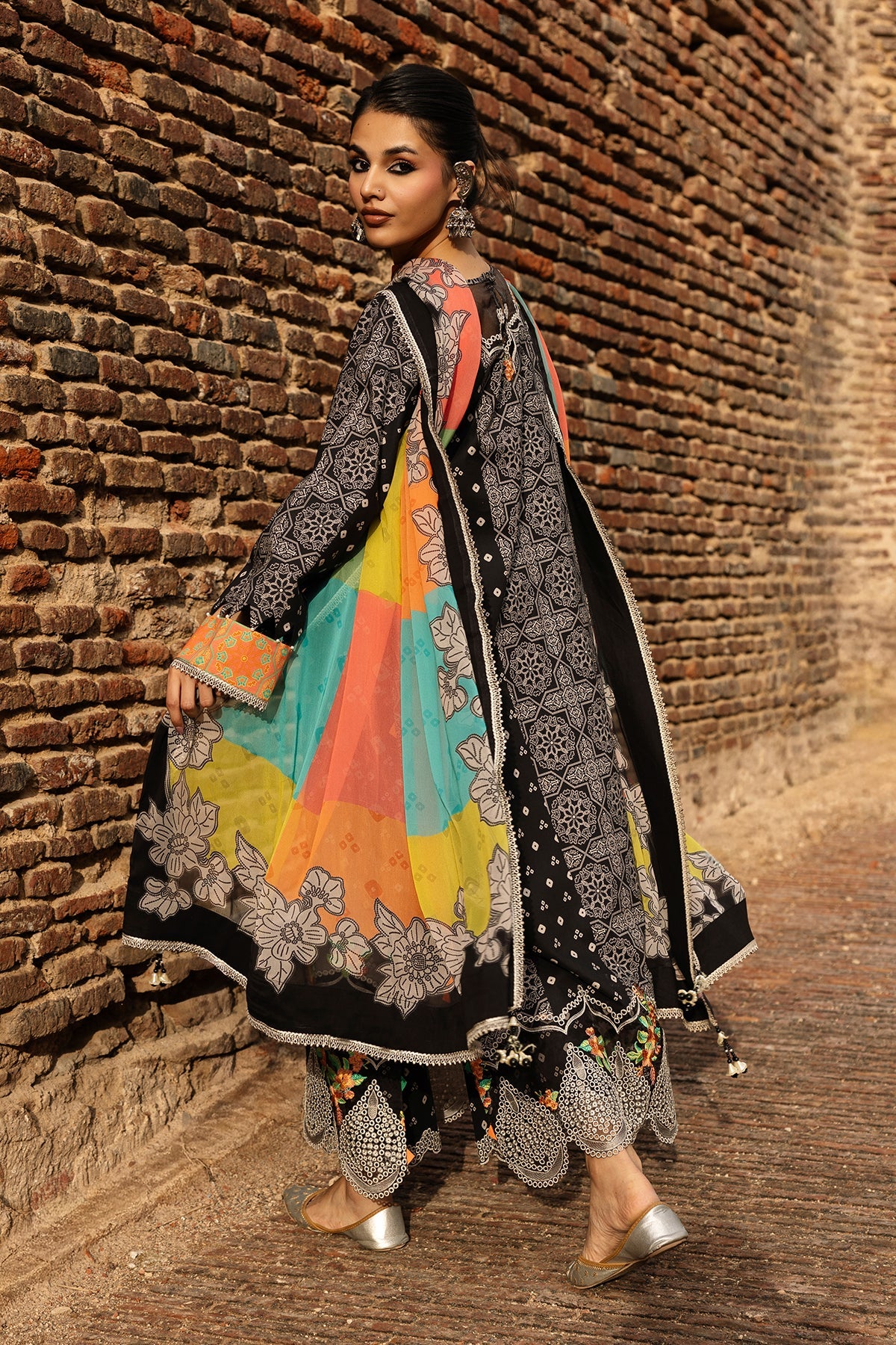 Chunri Lawn – CHN6-02