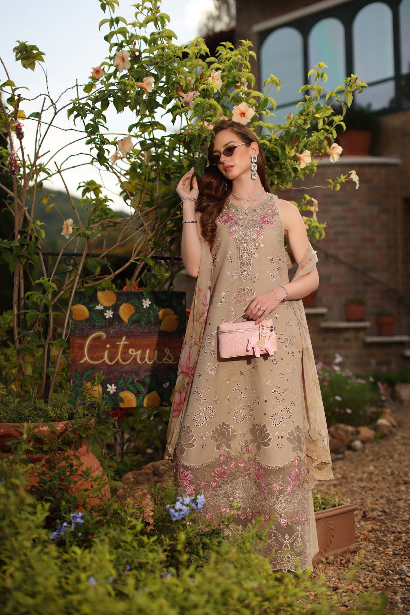 Luxury Eid Schiffli Laserkari Lawn – D9 - B - Velisse