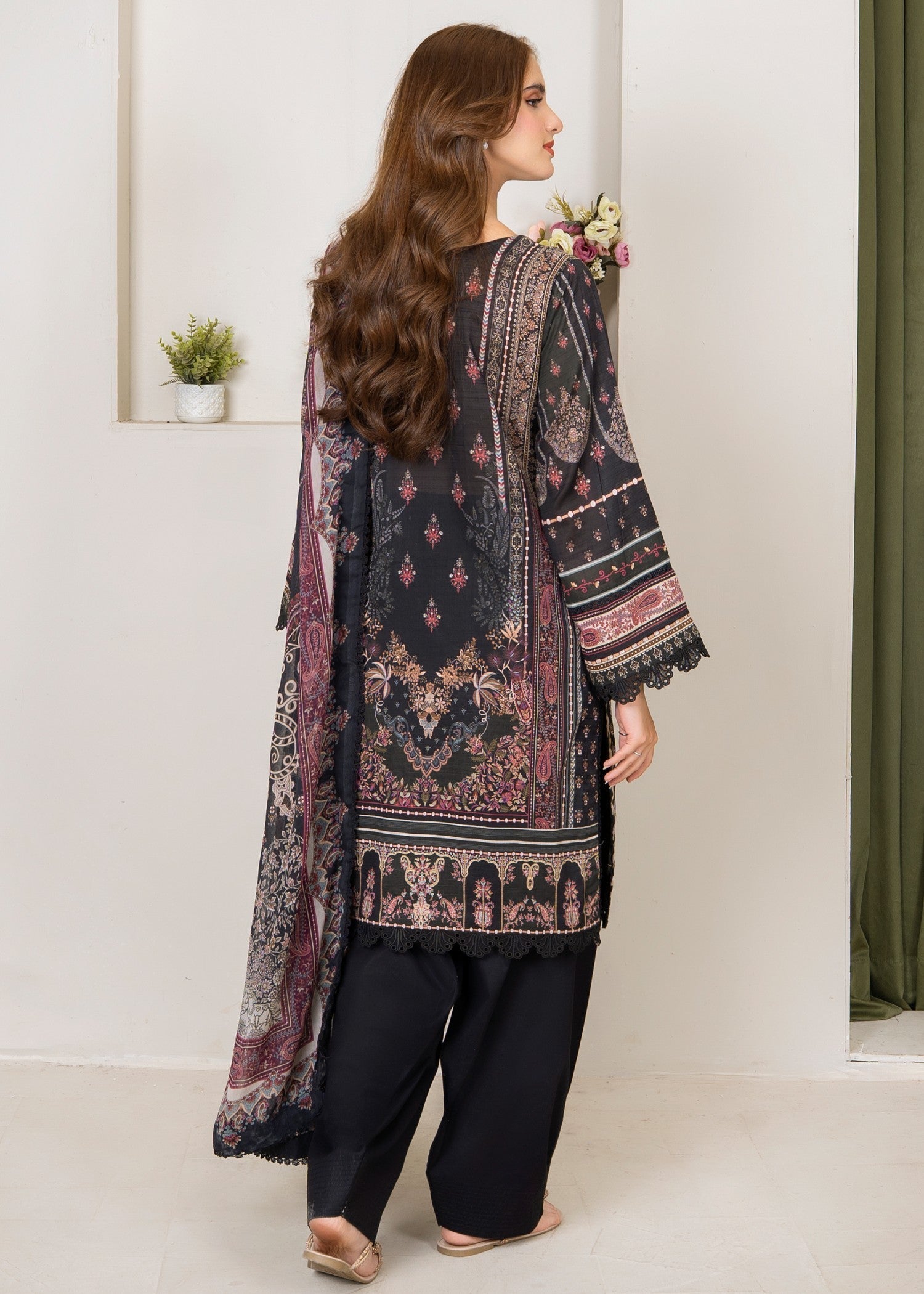 slub lawn Kurta Set in Black