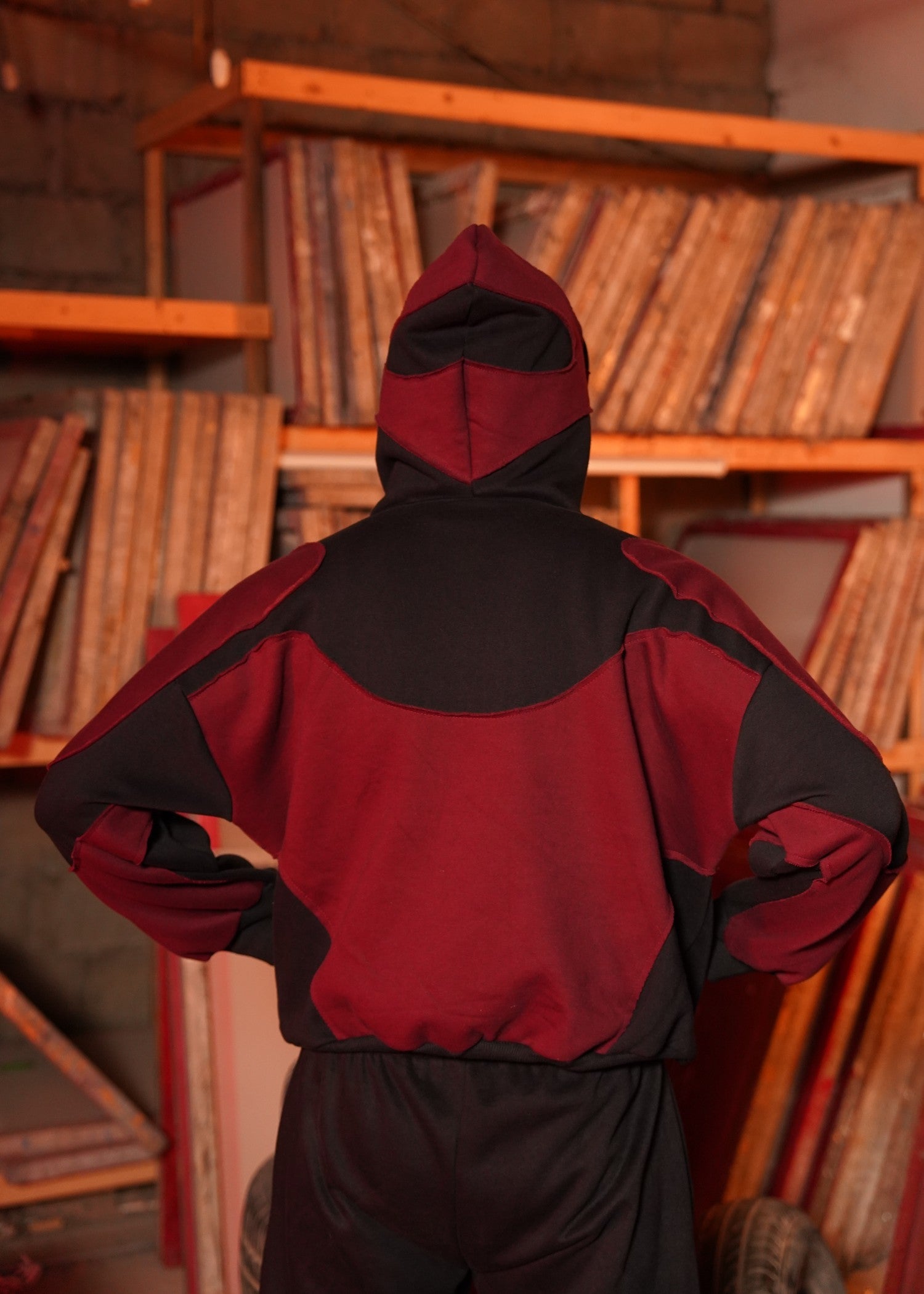 fleece Hoodie in Black, maroon