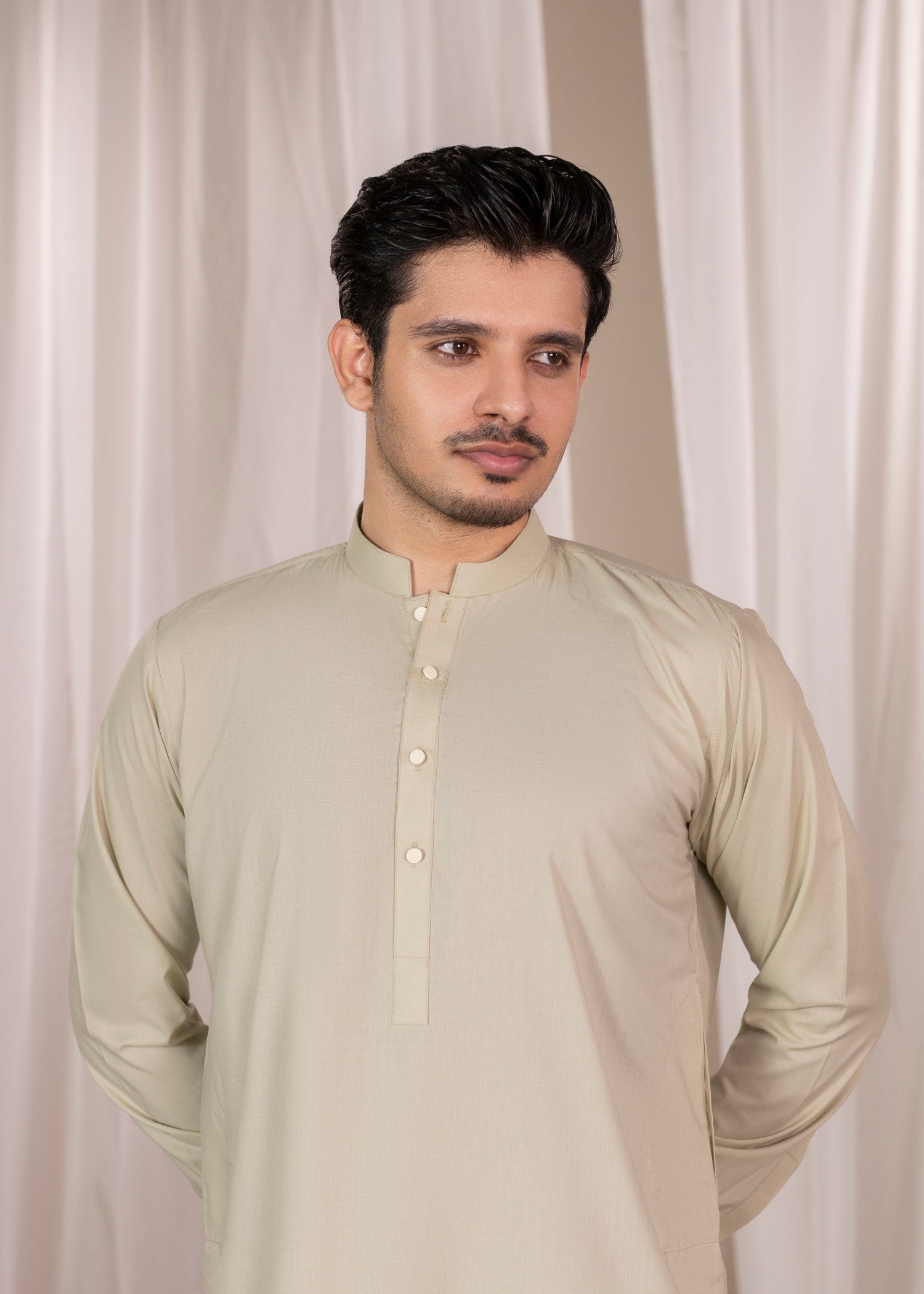 wash & wear Kurta Set in Alabaster