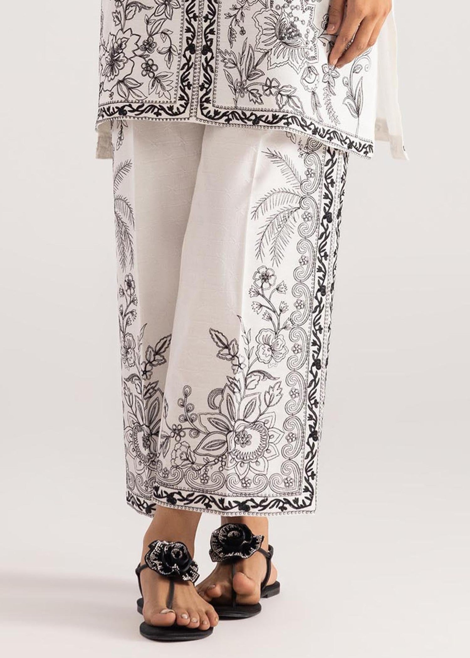 jacquard Trousers in White