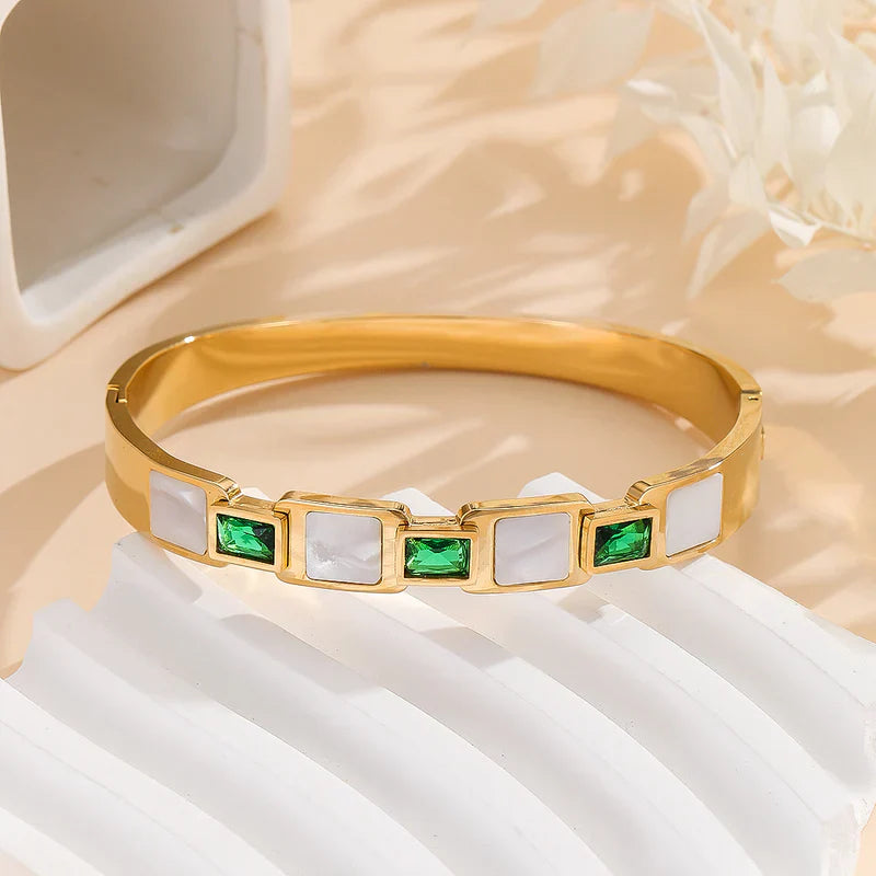 Bracelet in Multi Color by - Trendy Women Bracelet NWU7088
