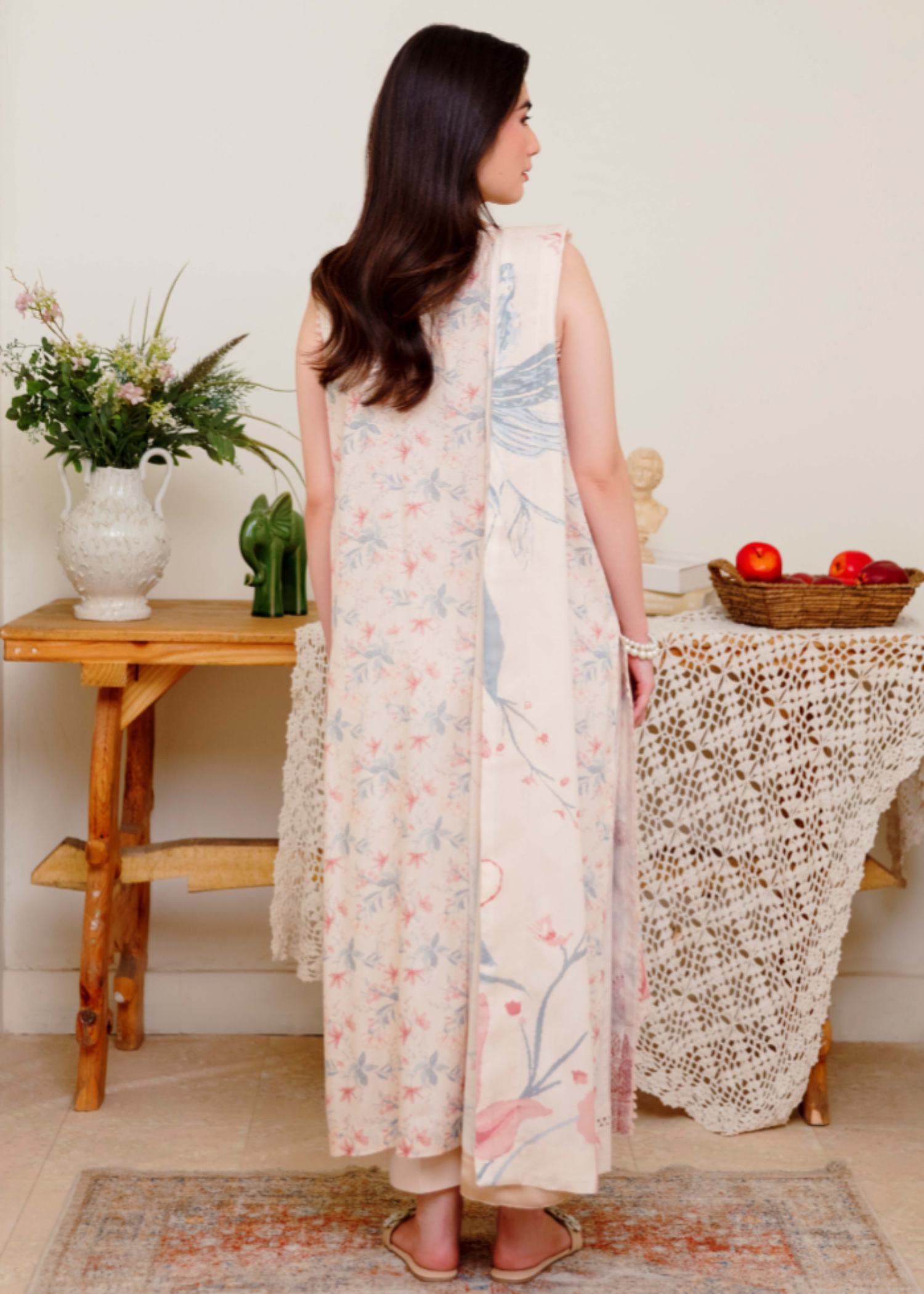 karandi Kurta Set in Floral white