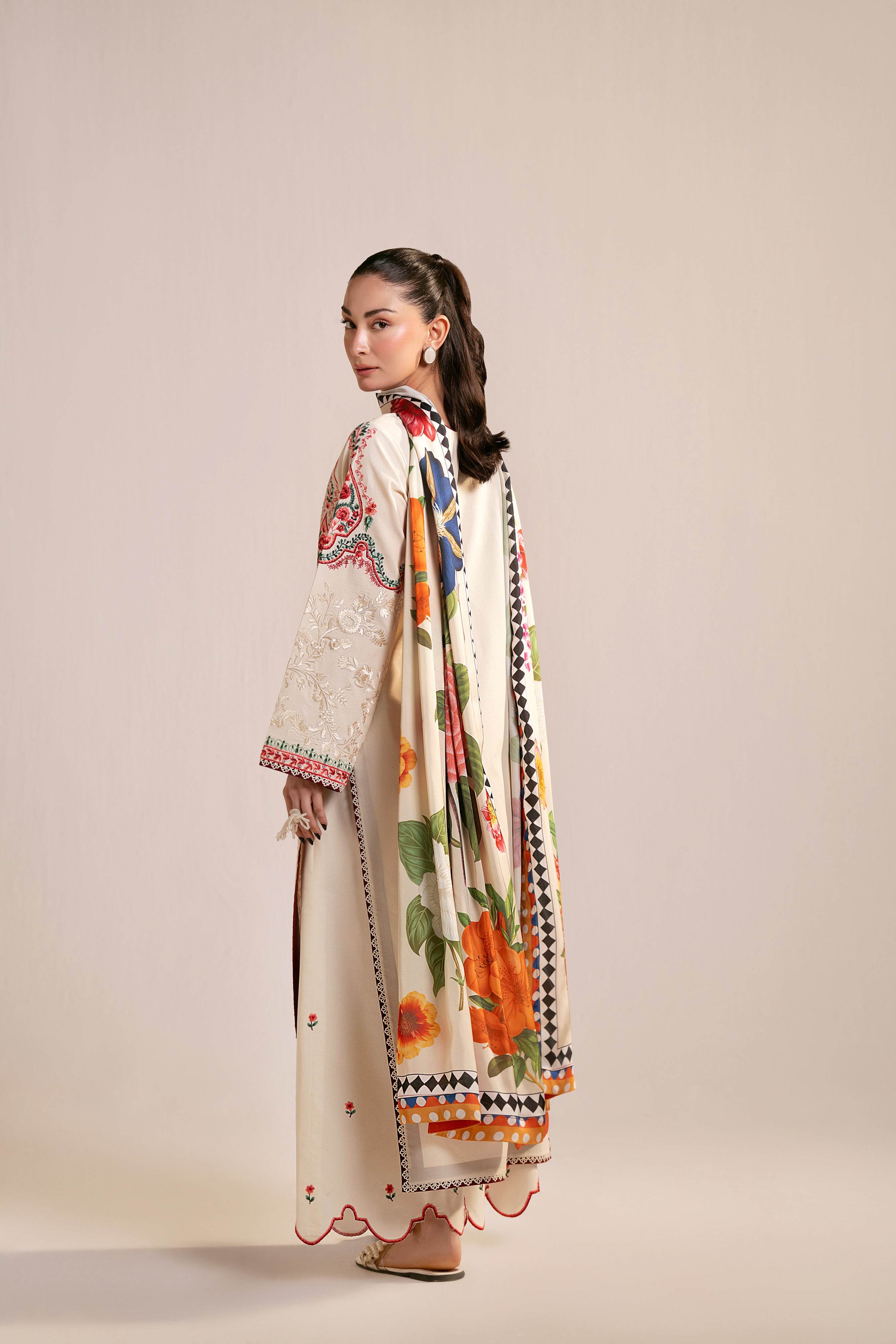 jacquard Kurta Set in Off-white