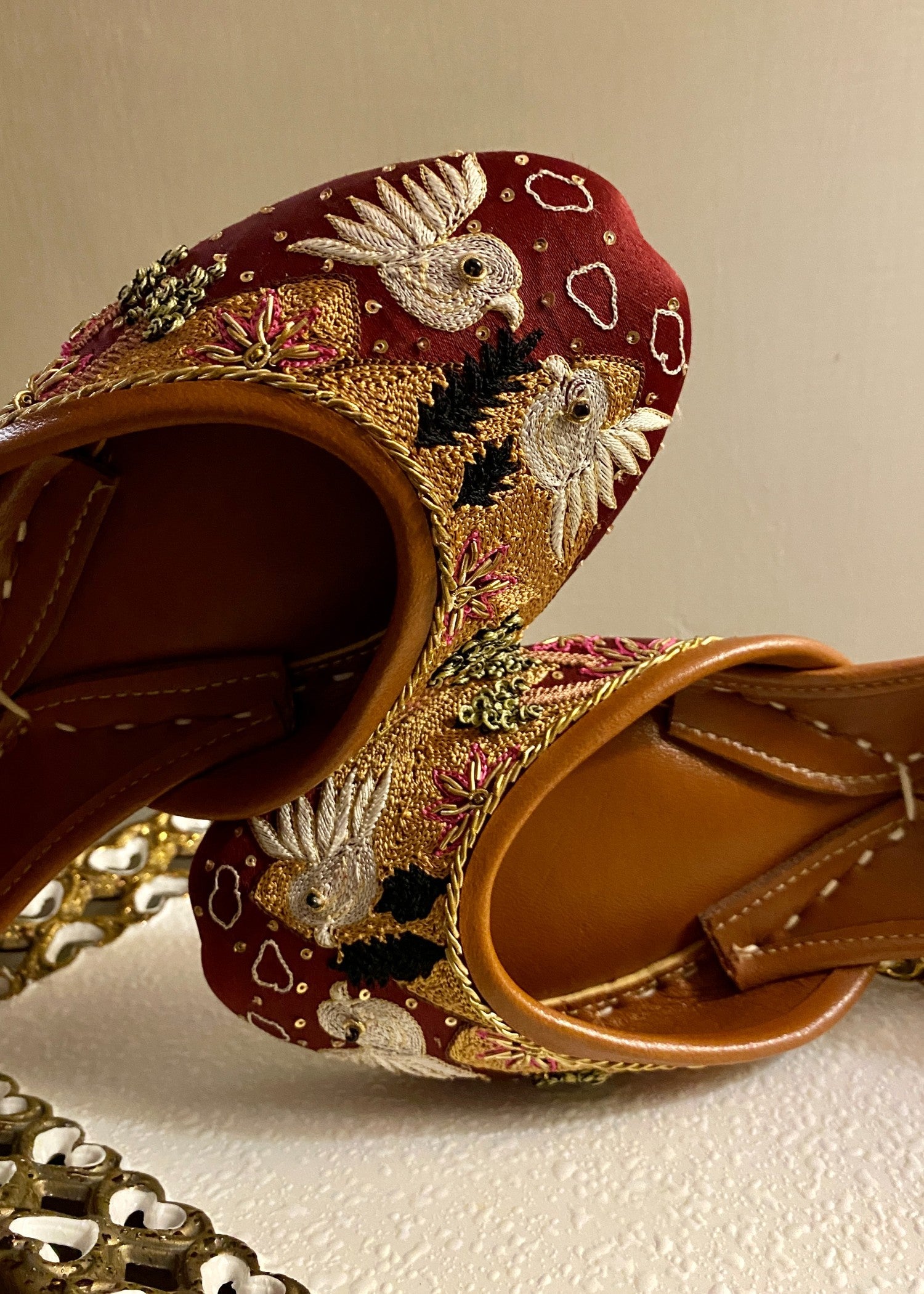 Khussa in Maroon by - High Quality Women Khussa JQF2288