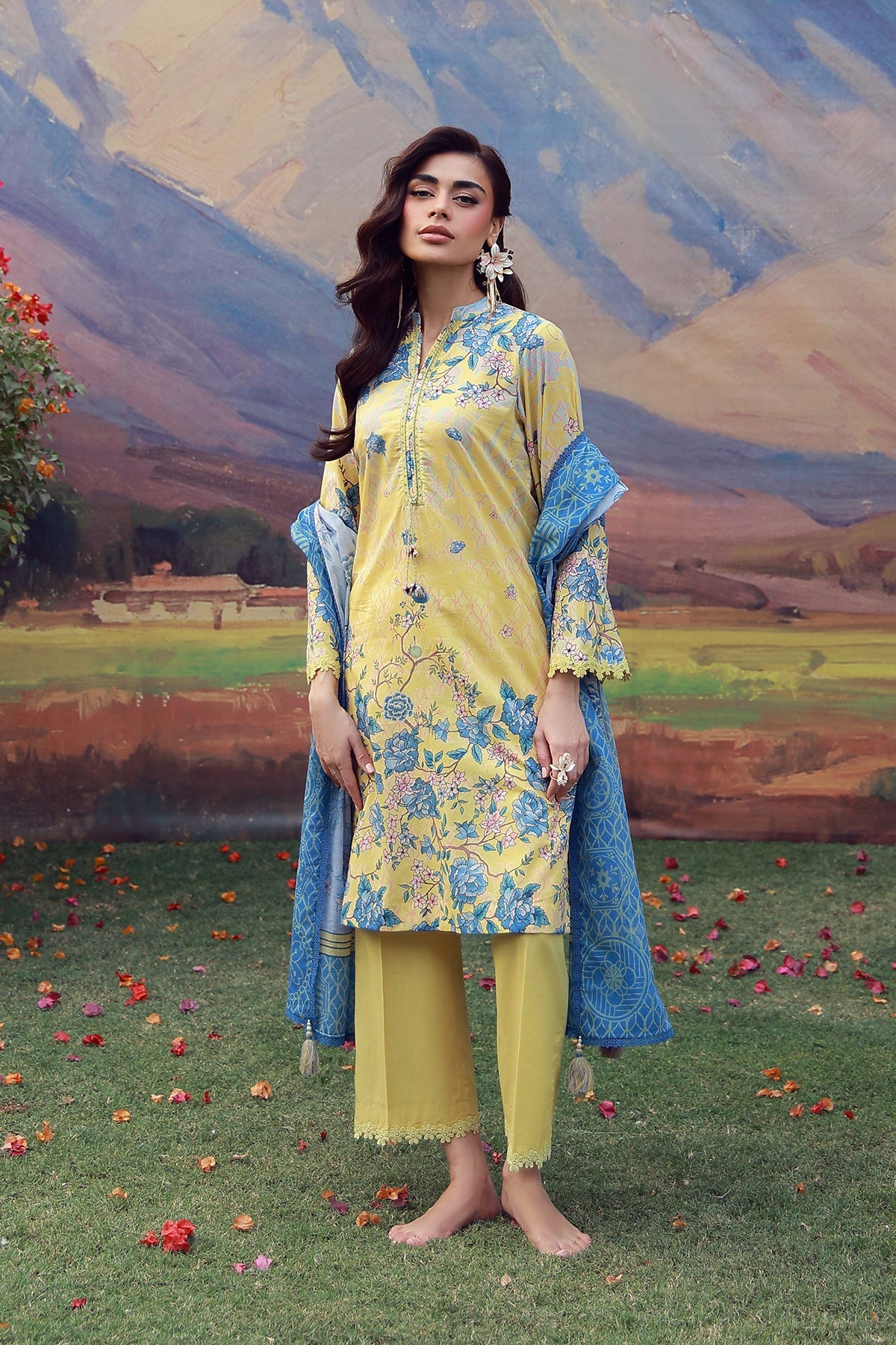 Mirha Lawn – Butter Swirl