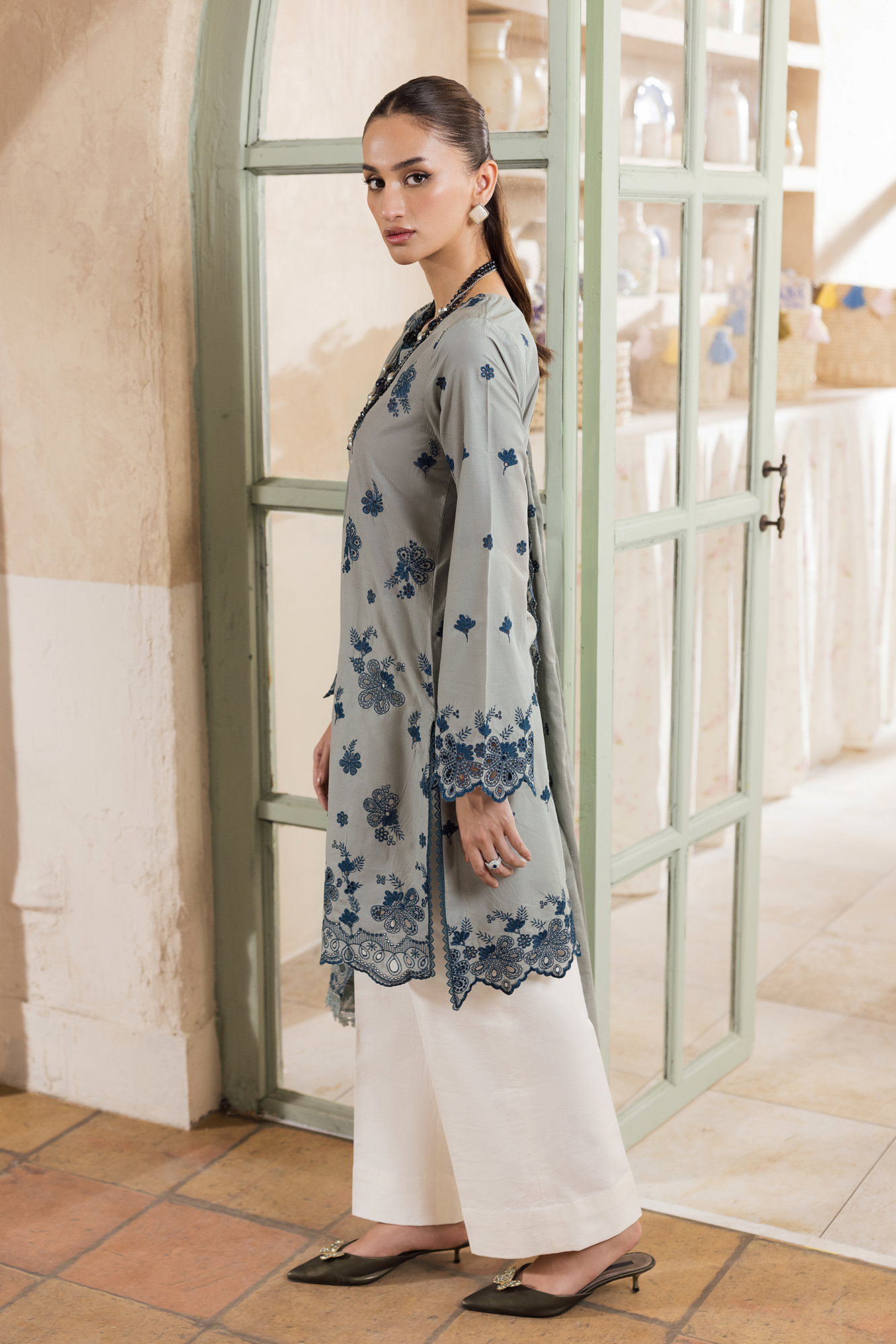 Nissa Chikankari Lawn – N-10