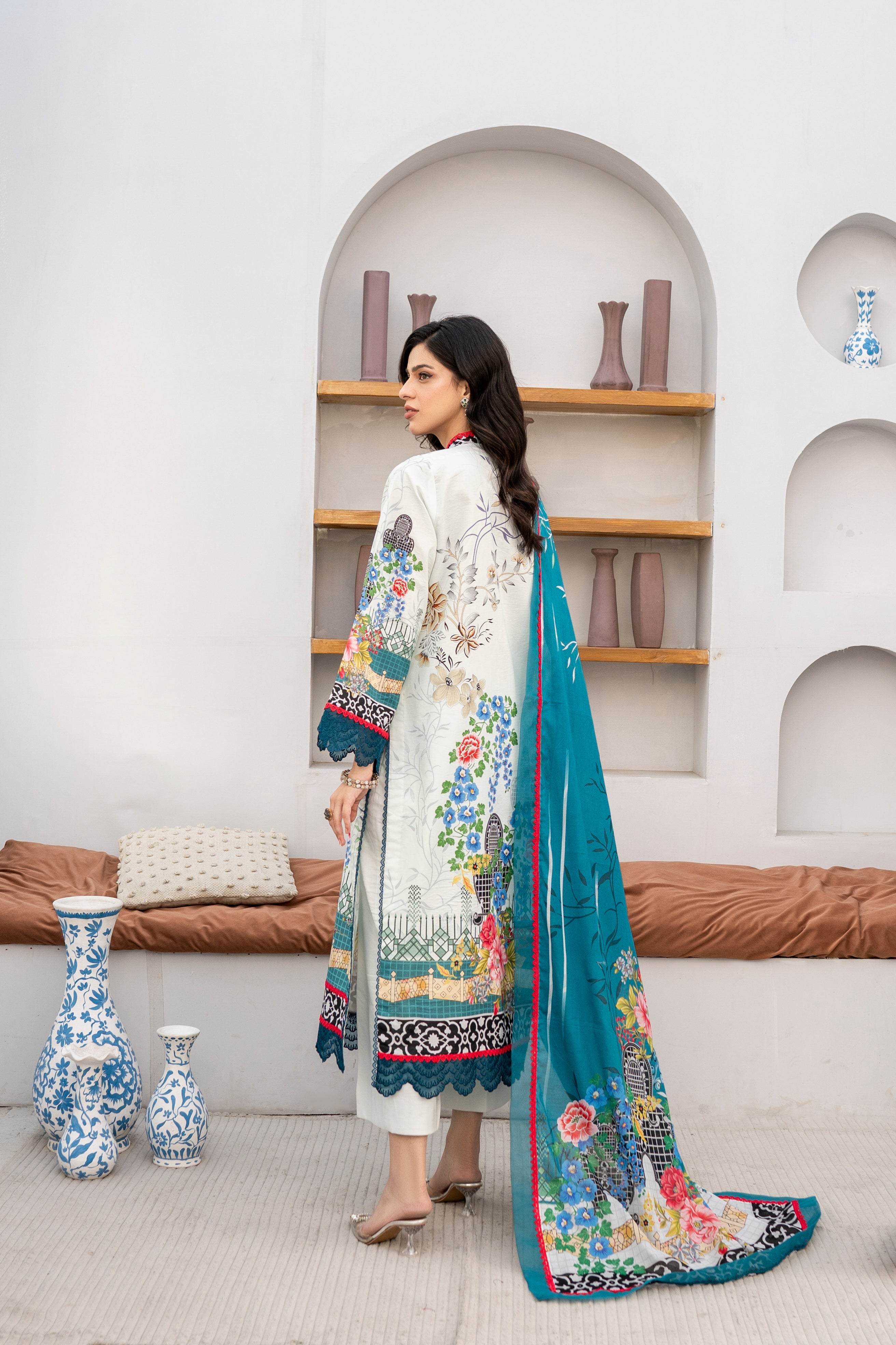 Summer Printed Lawn – D111