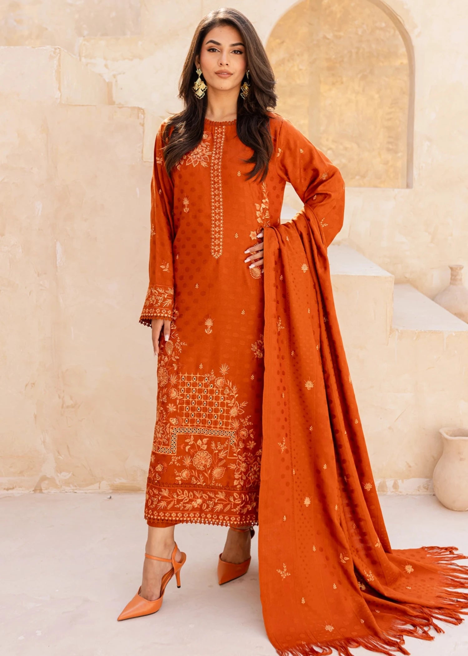 dhanak wool Unstitched in Orange