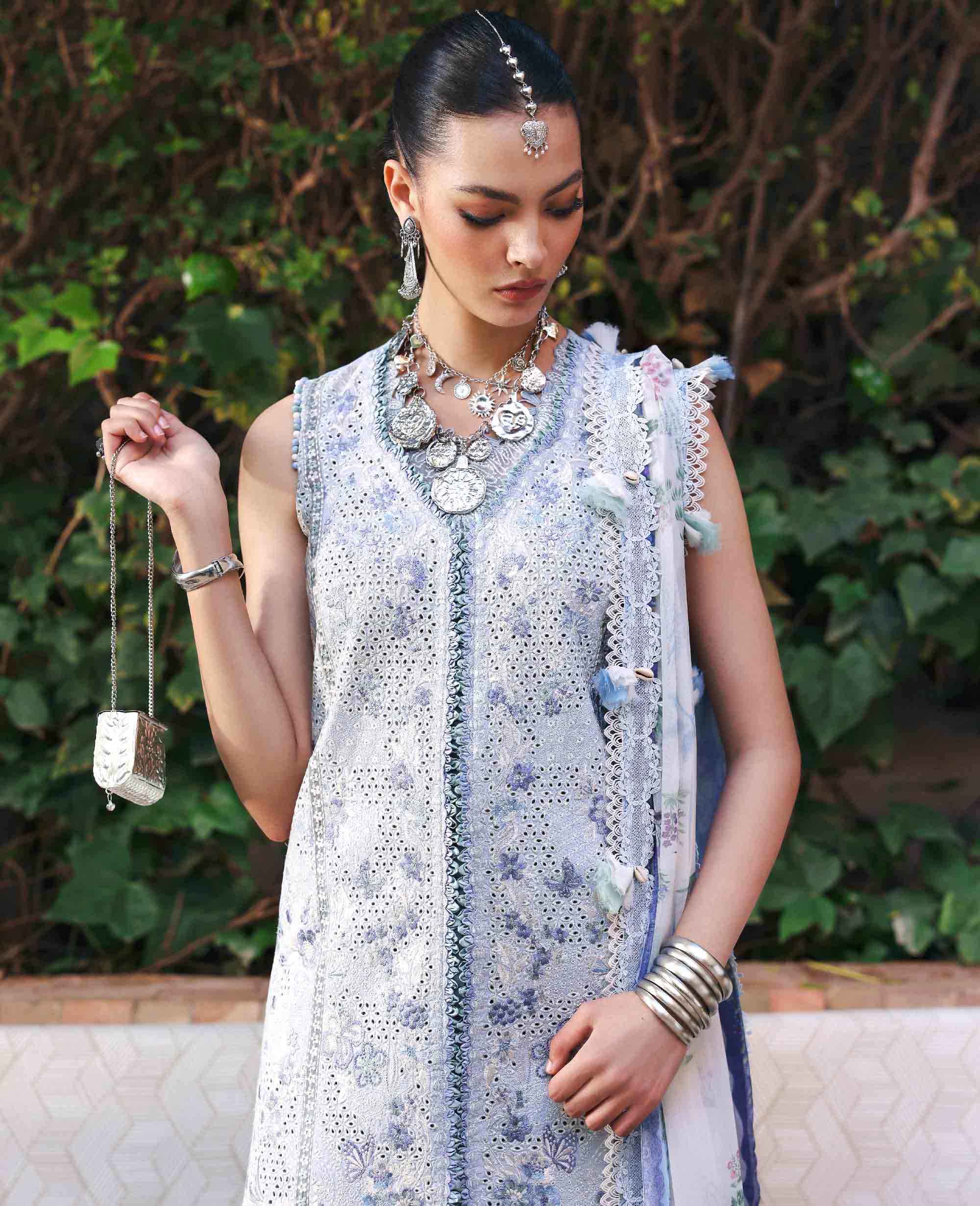 Republic Reine Eid Luxury Lawn – Iris