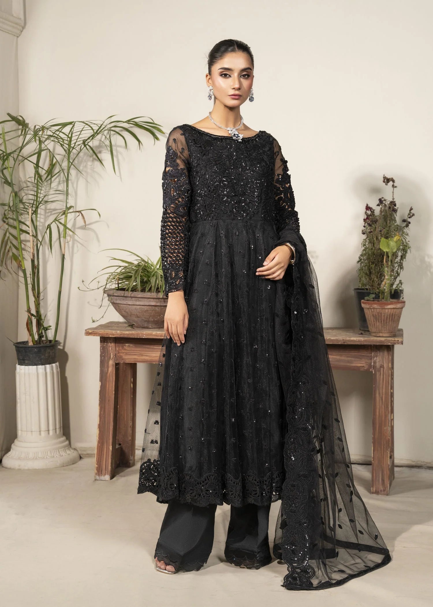 net Pishwas in Black
