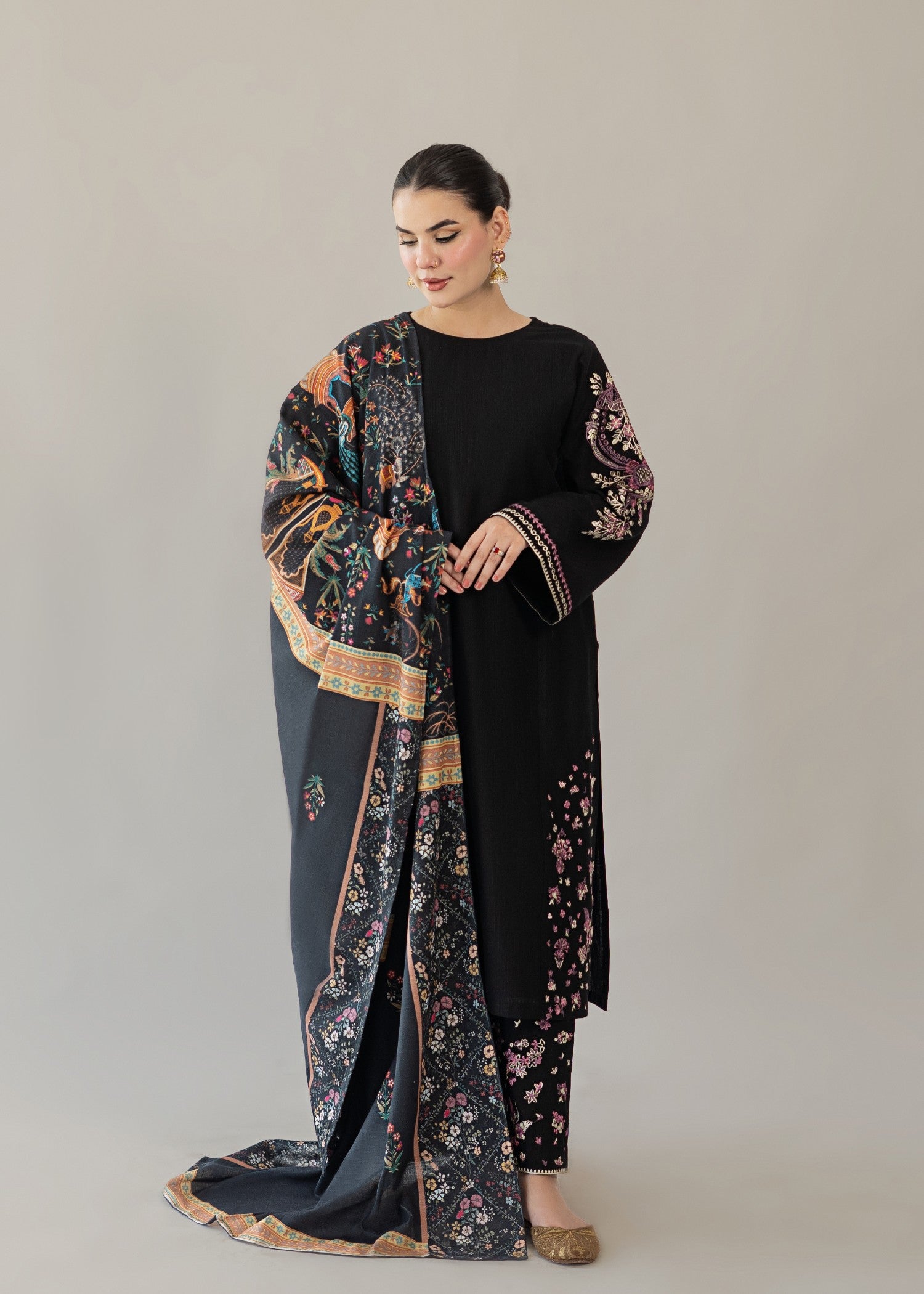 slub khaddar Kurta Set in Black
