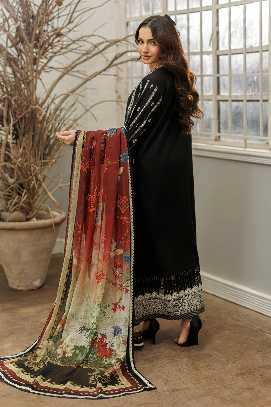 Chikankari Lawn – Z-4028