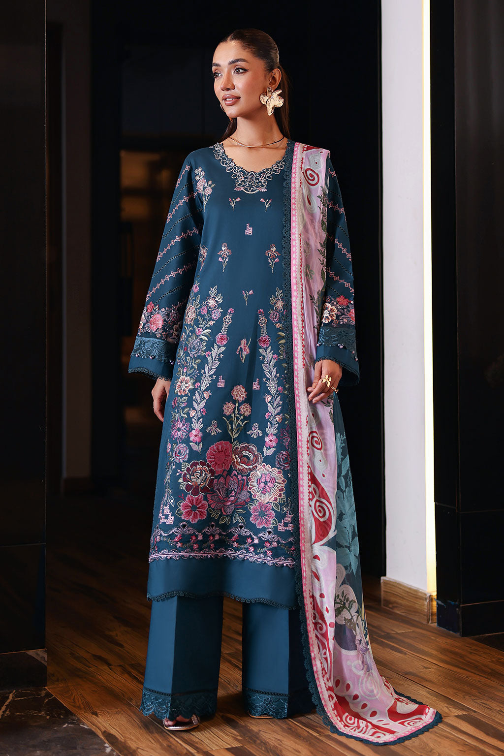 Andaaz Luxury Lawn – Z-1405
