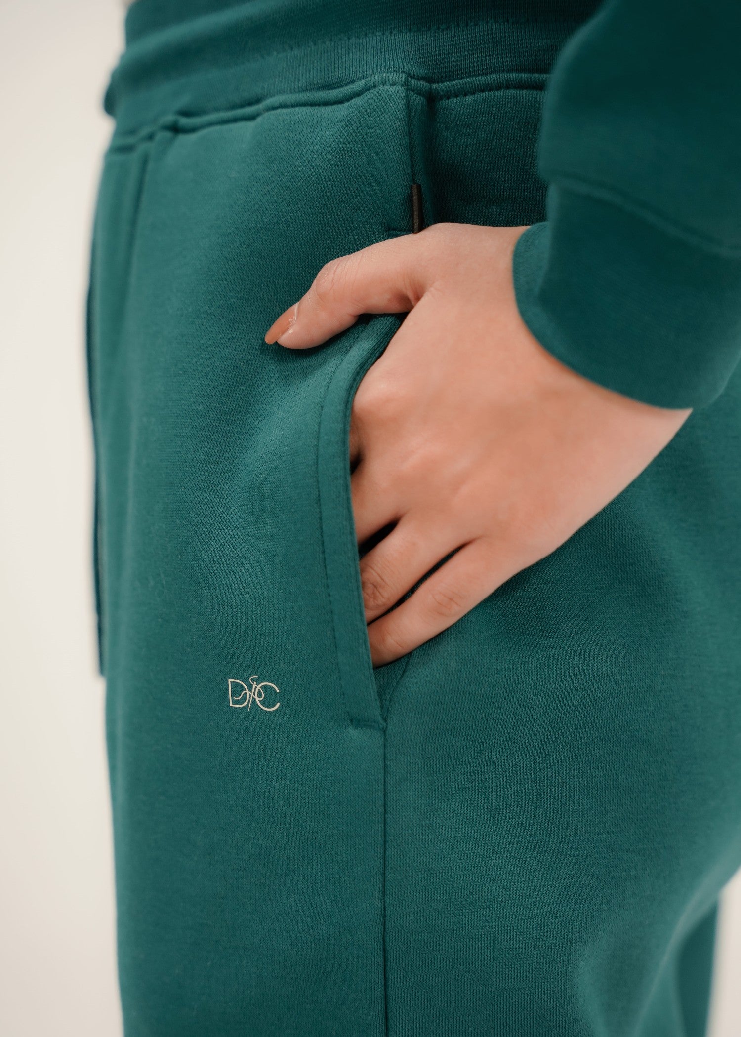 fleece Trousers in Pine green