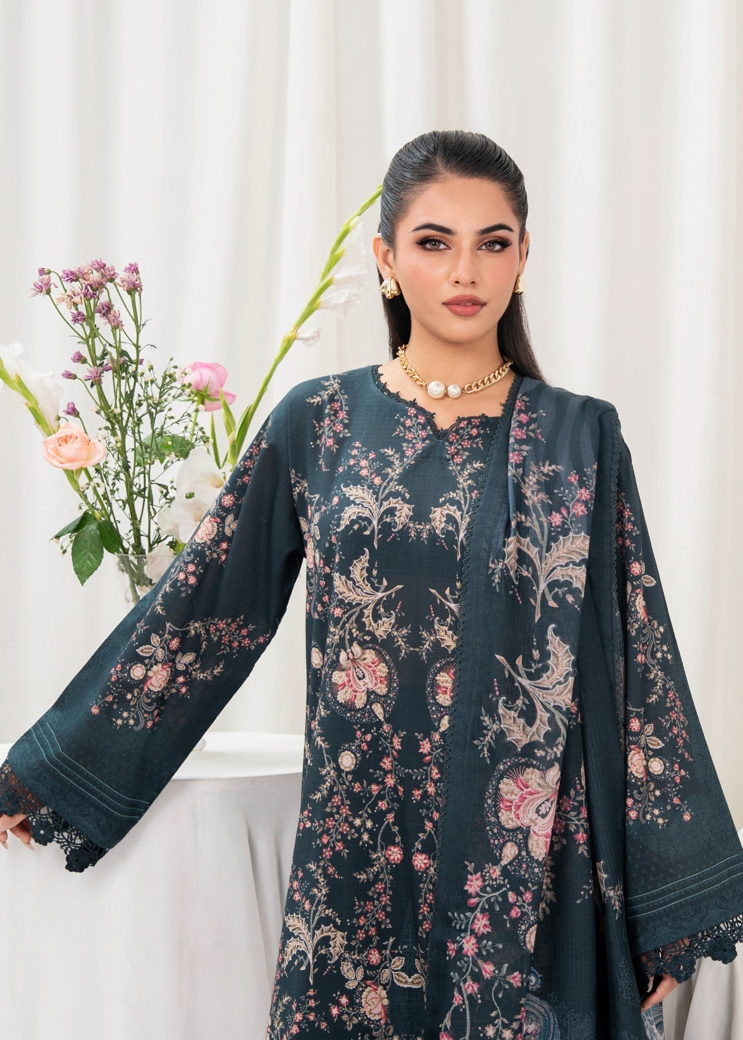lawn Kurta Set in Charcoal