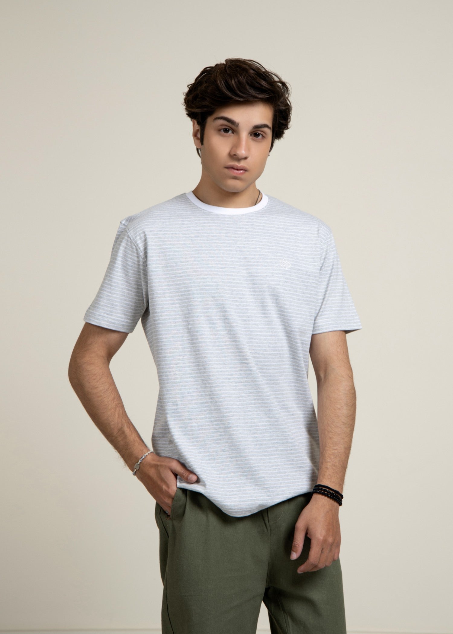 cotton jersey T Shirt in White, light grey