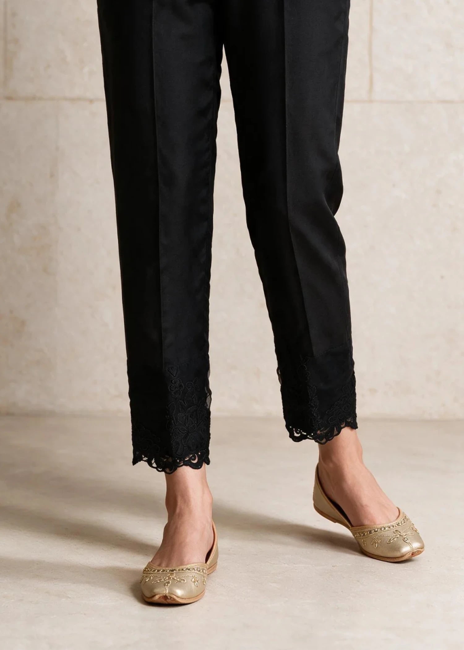 lawn Trousers in Black