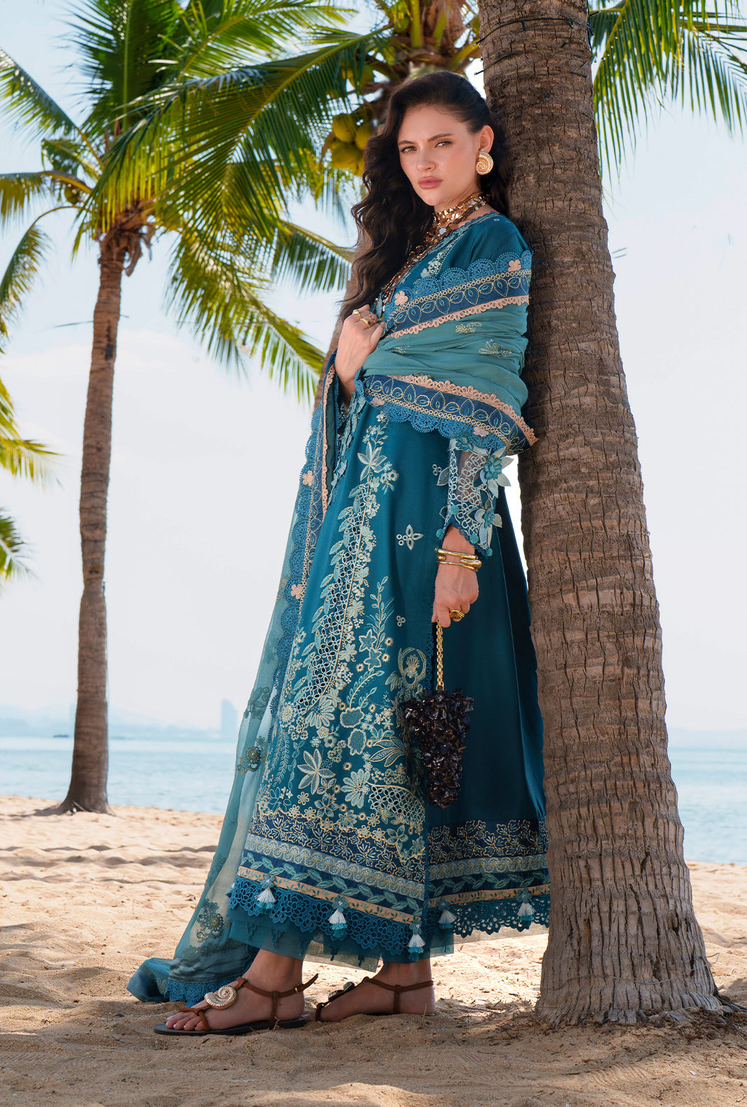 AJR Evara Luxury Lawn – Maela