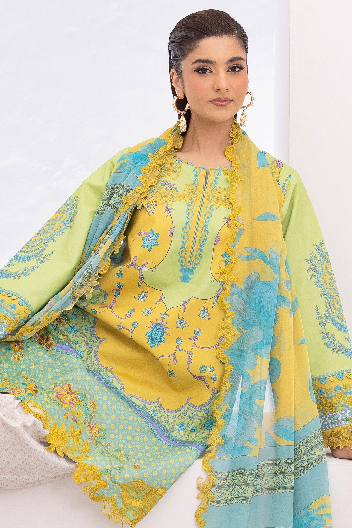 Rang-e-Bahar Lawn – CRB6-26
