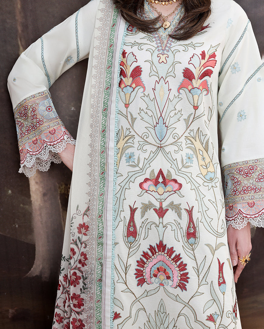 Floral Reveire Lawn – Lunar Glow