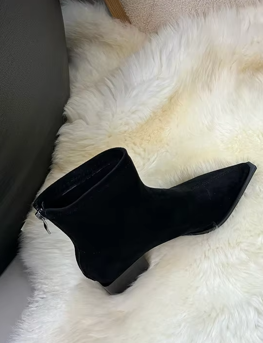 JANET BOOTS