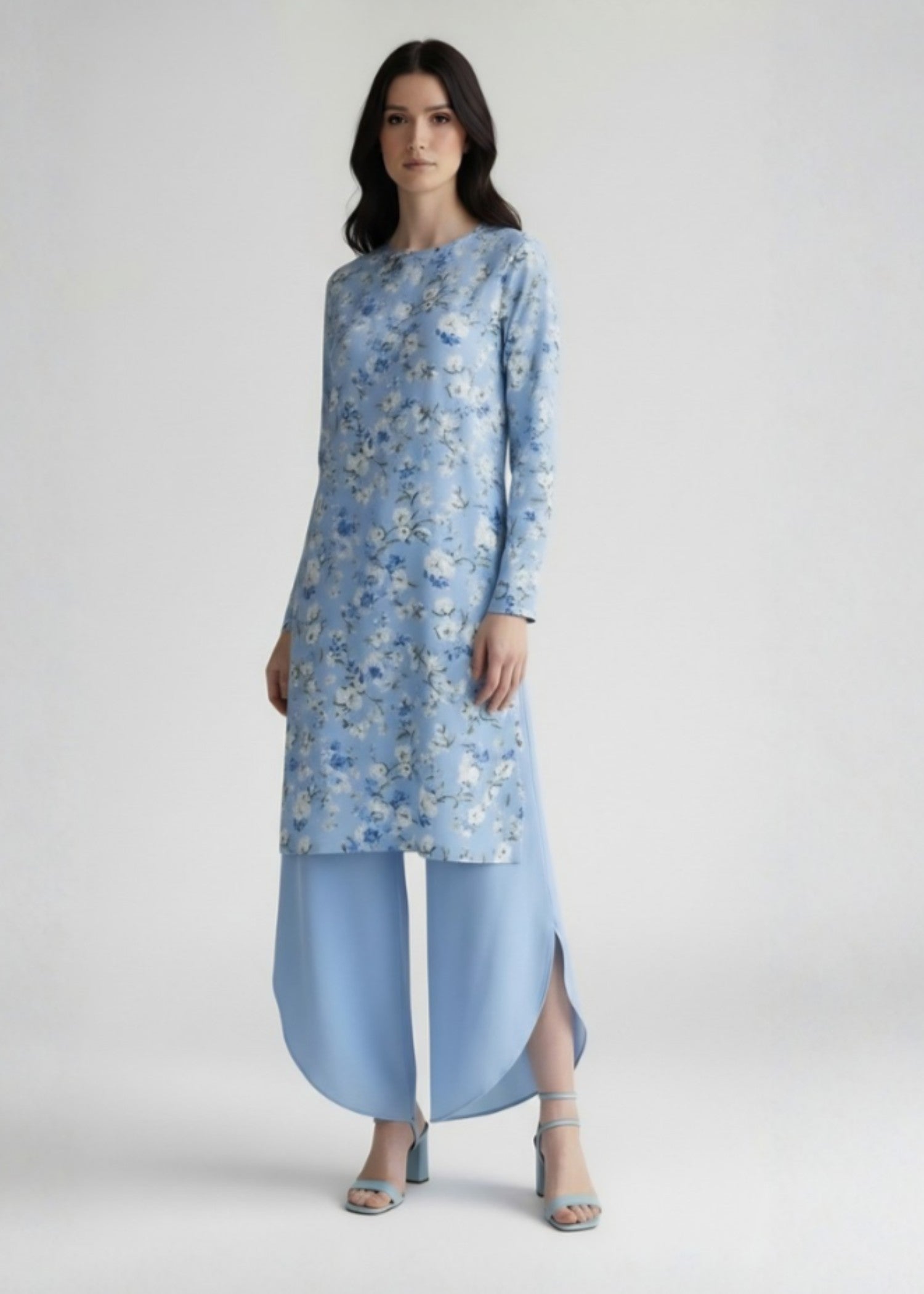 silk Trousers in Ice blue