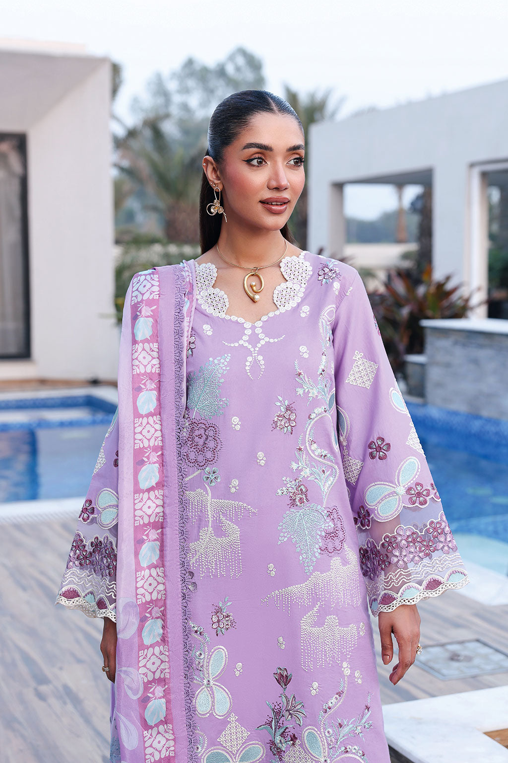 Andaaz Luxury Lawn – Z-1407