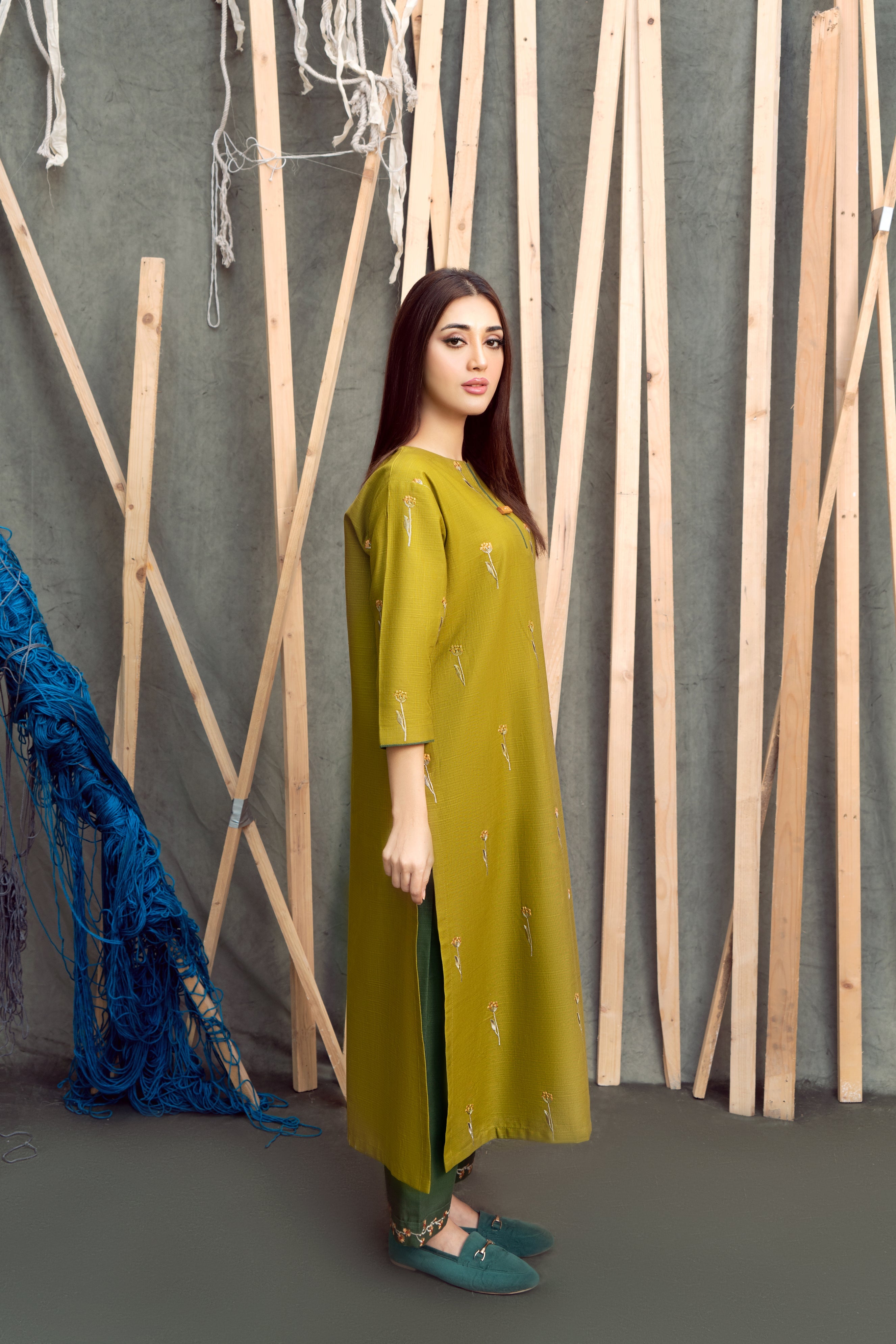 slub khaddar Kurta Set in Apple green