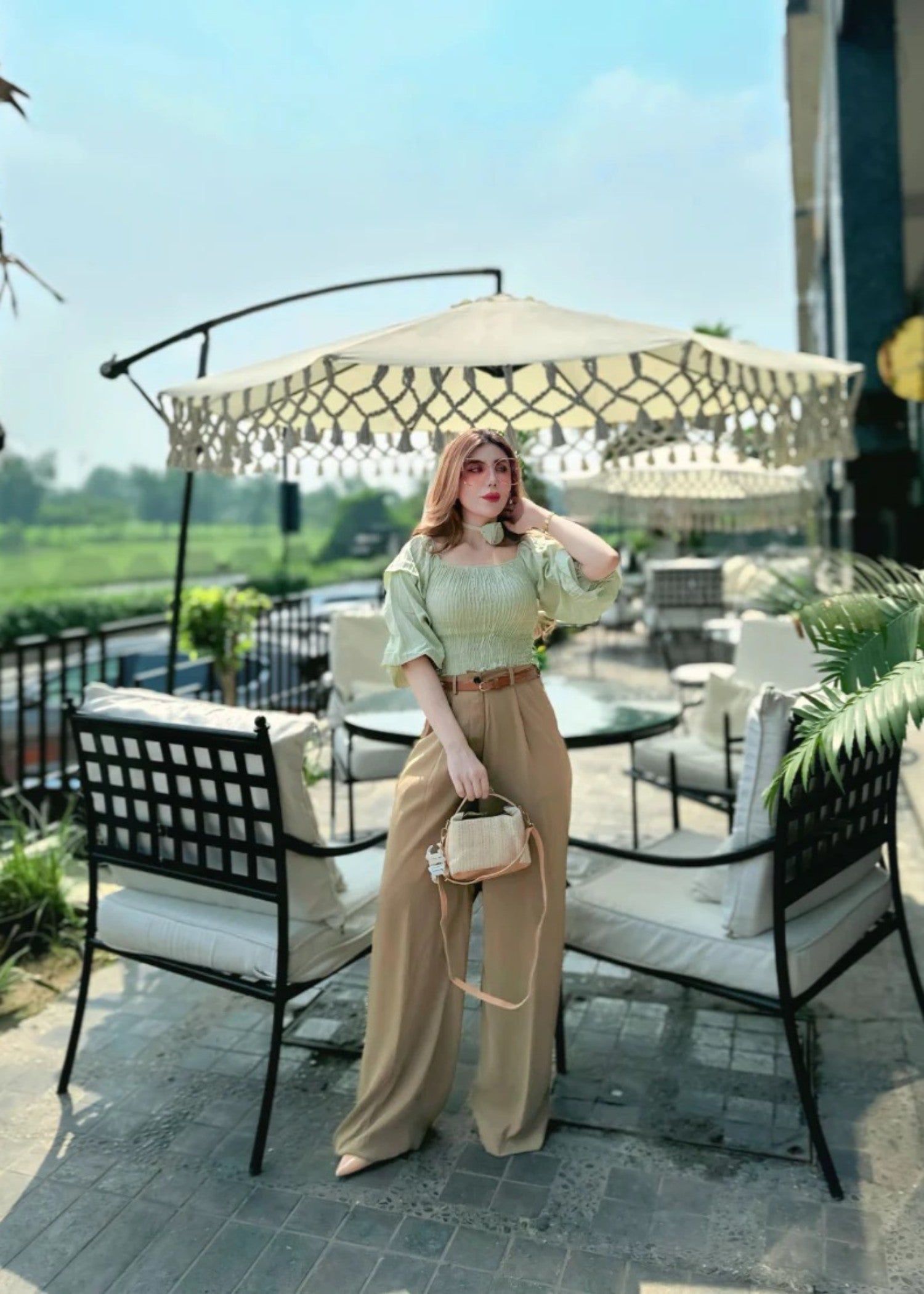 crepe georgette Pants in Beige