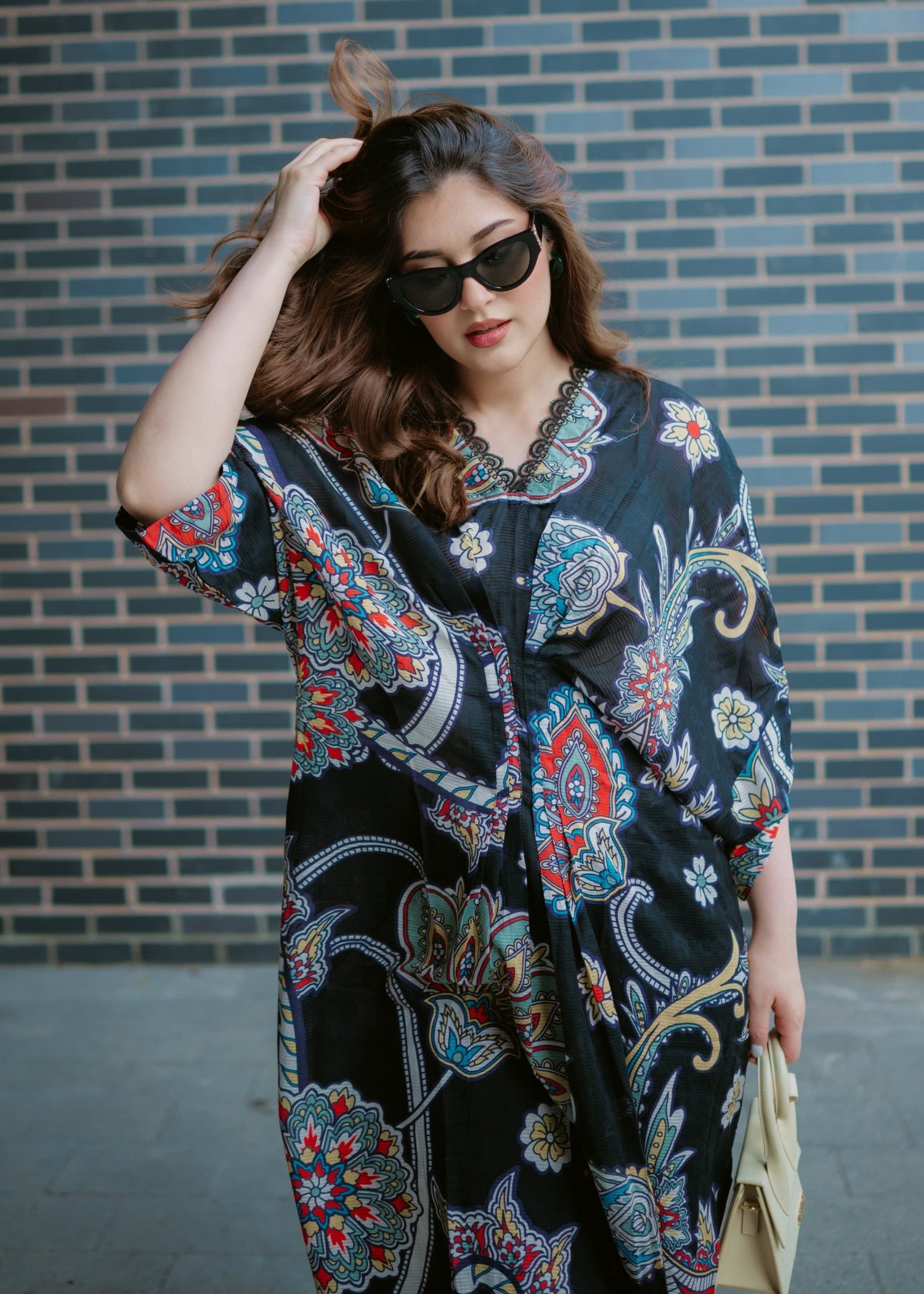 textured lawn Kaftan in Jet black