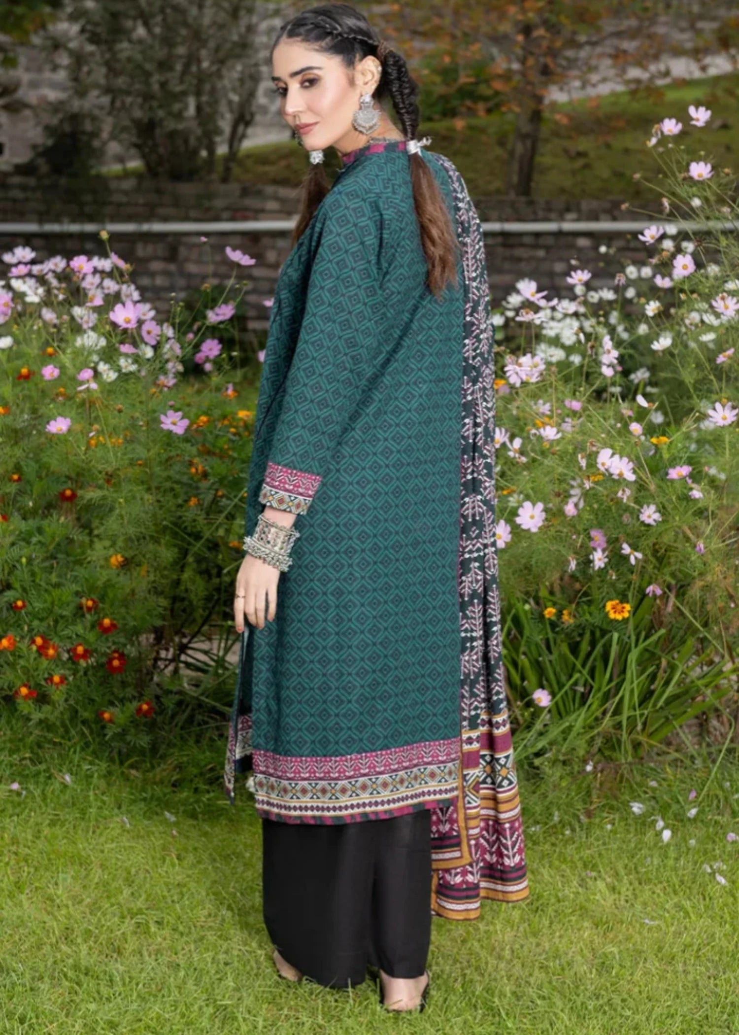 khaddar Unstitched in Zinc grey