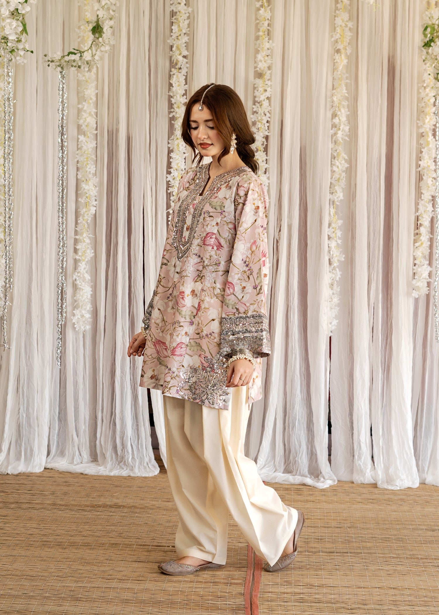 lawn Kurta Set in Baby pink, off-white