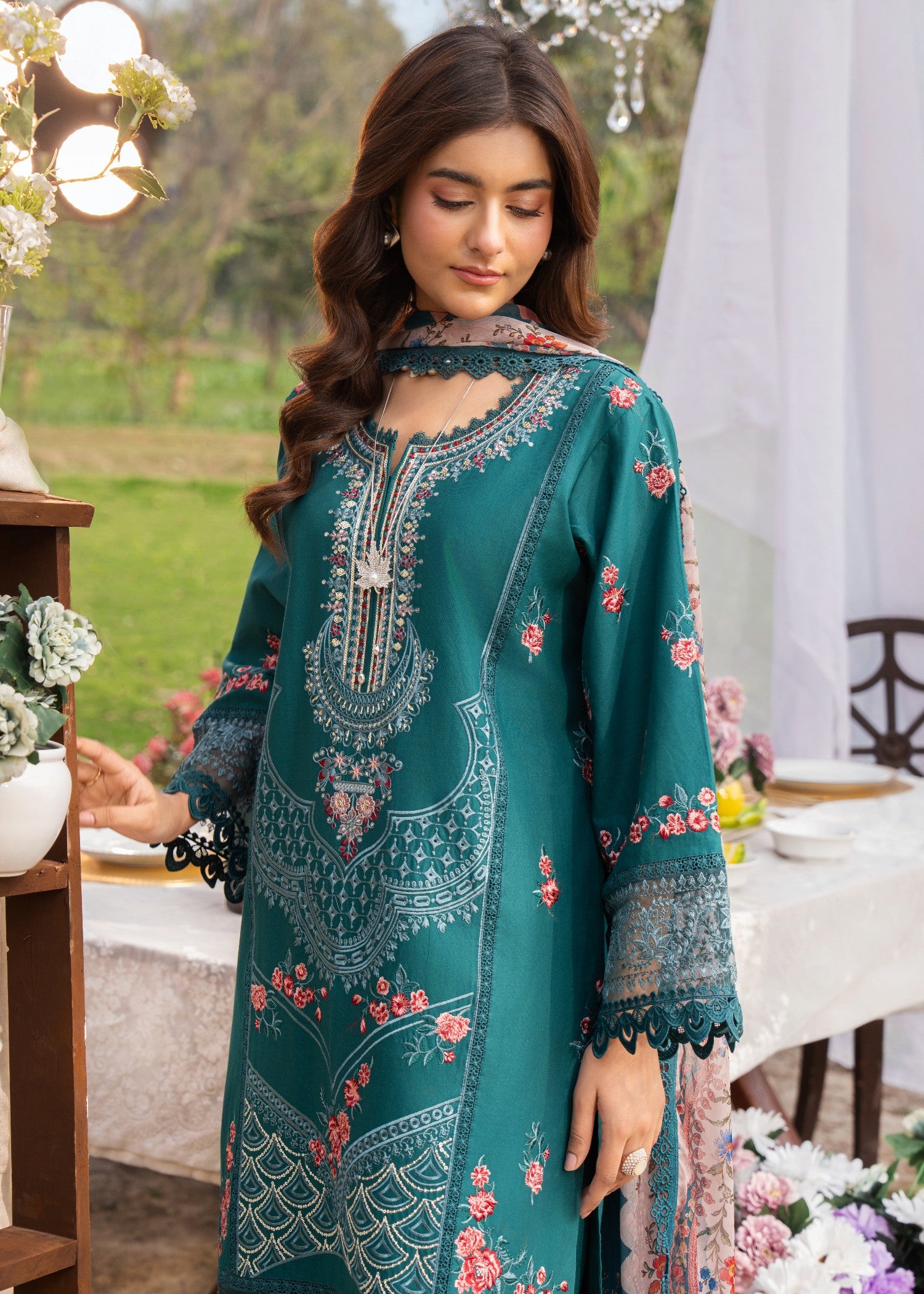 lawn Kurta Set in Pine green