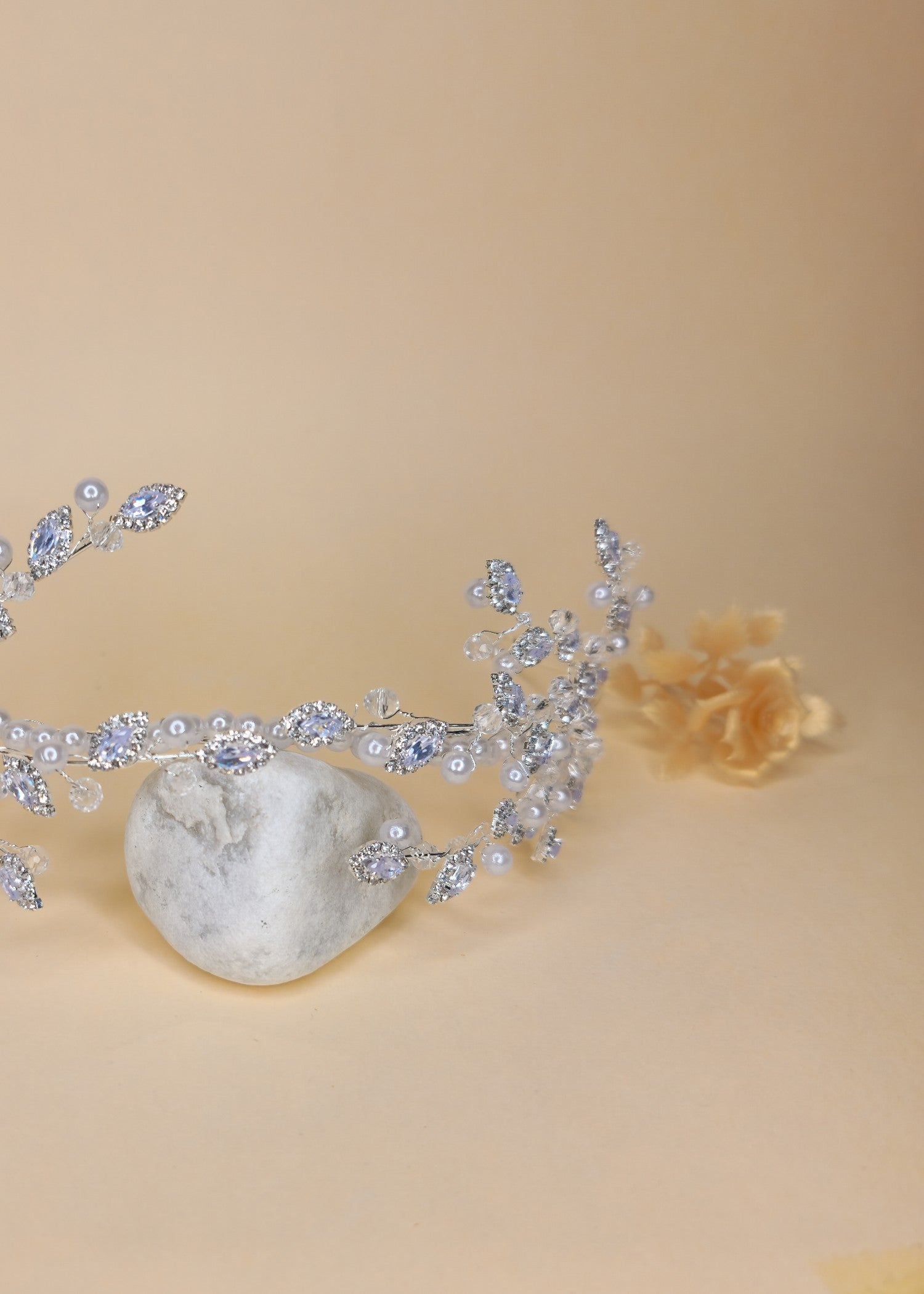 Hair Bands in Silver Color by - Trendy Women Hair Bands SSQ6179